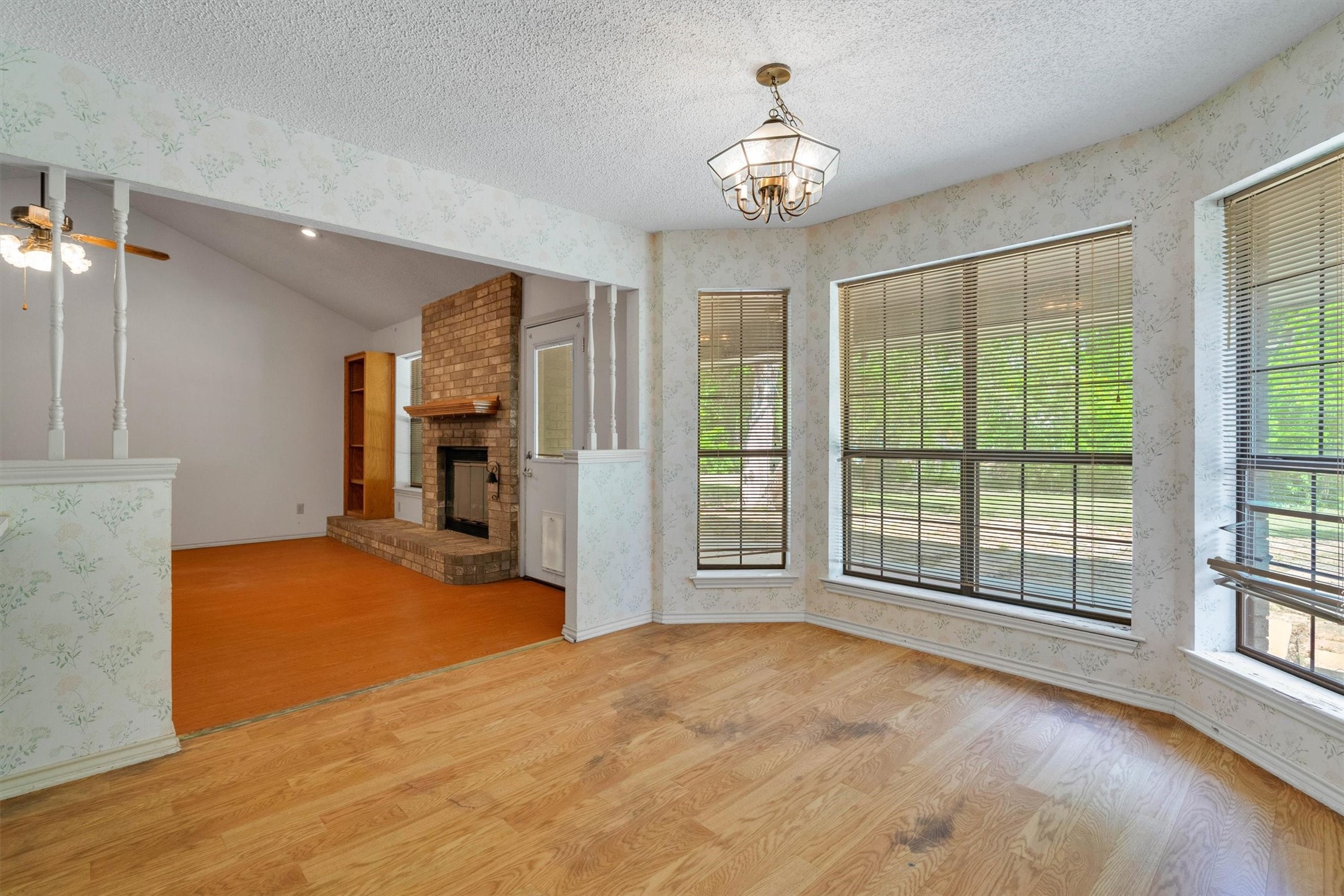 1309 Dixie Lane Waxahachie TX 75165