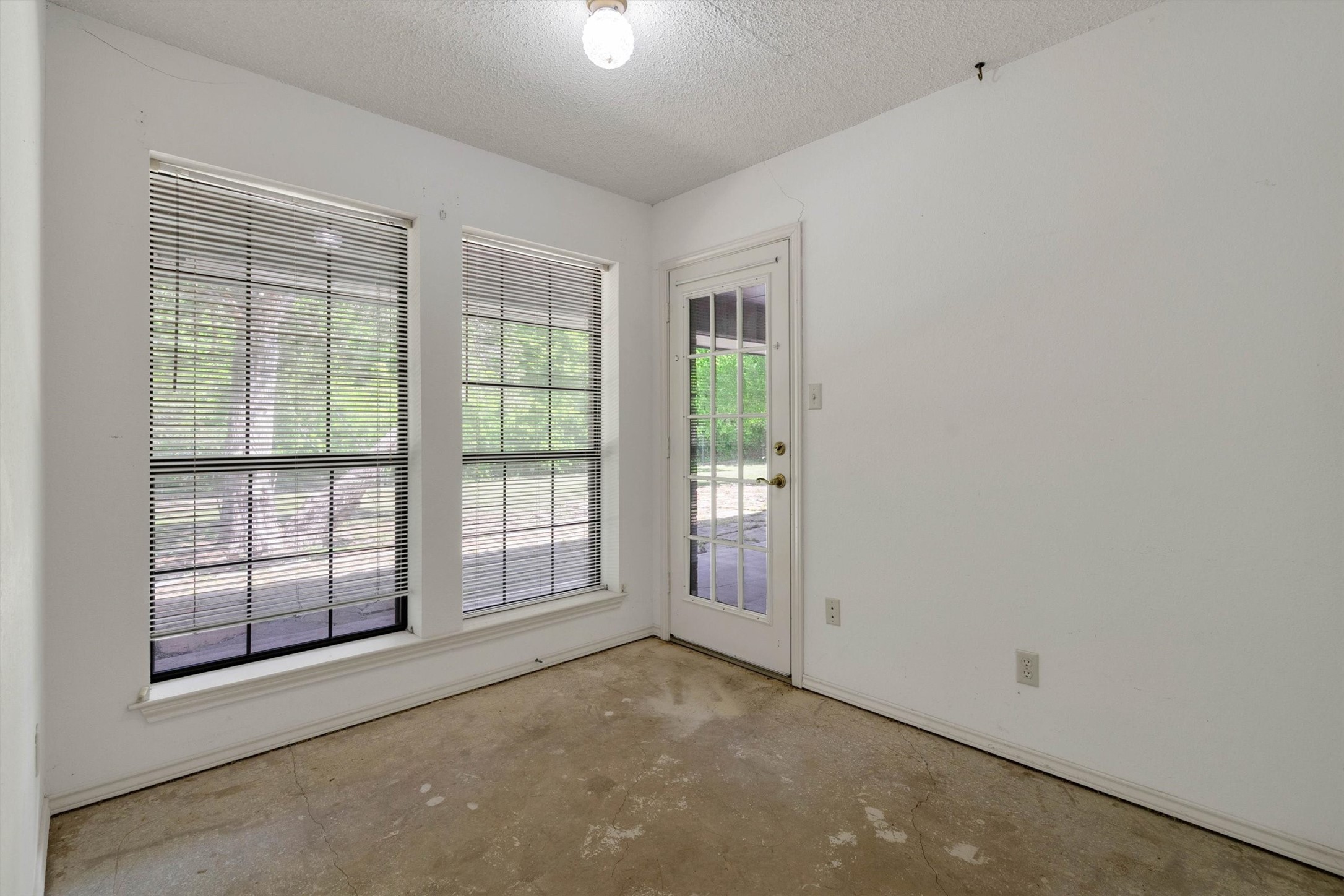 1309 Dixie Lane Waxahachie TX 75165