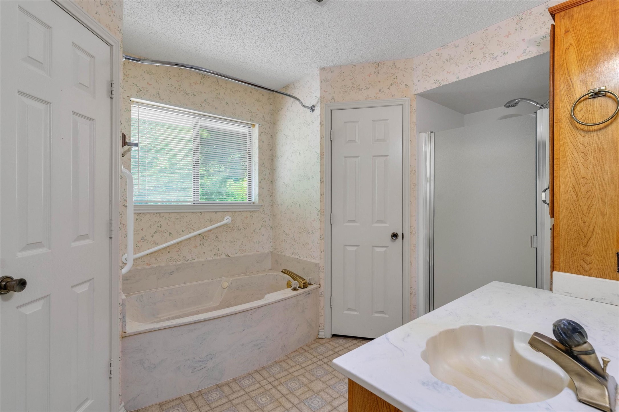 1309 Dixie Lane Waxahachie TX 75165