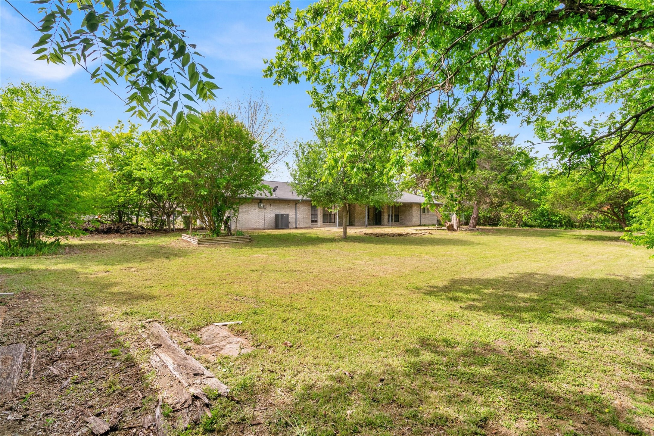 1309 Dixie Lane Waxahachie TX 75165