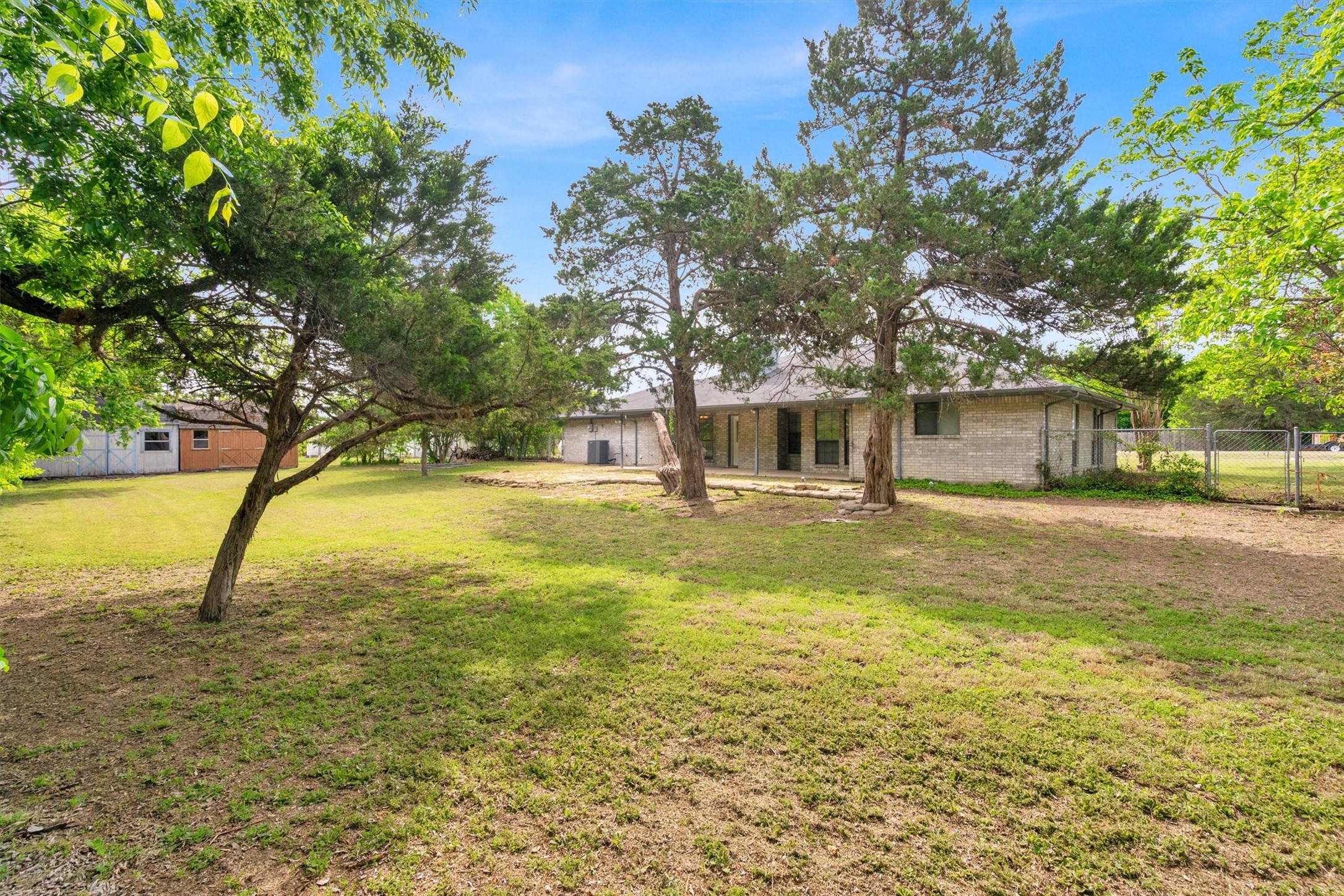 1309 Dixie Lane Waxahachie TX 75165