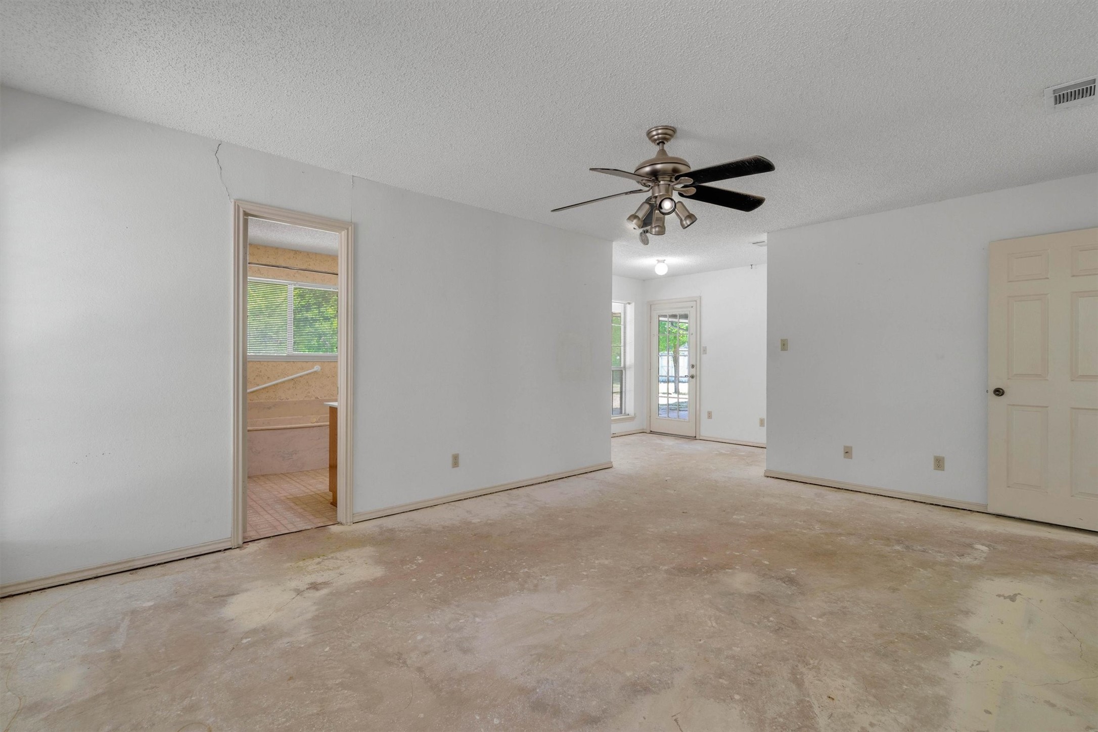 1309 Dixie Lane Waxahachie TX 75165