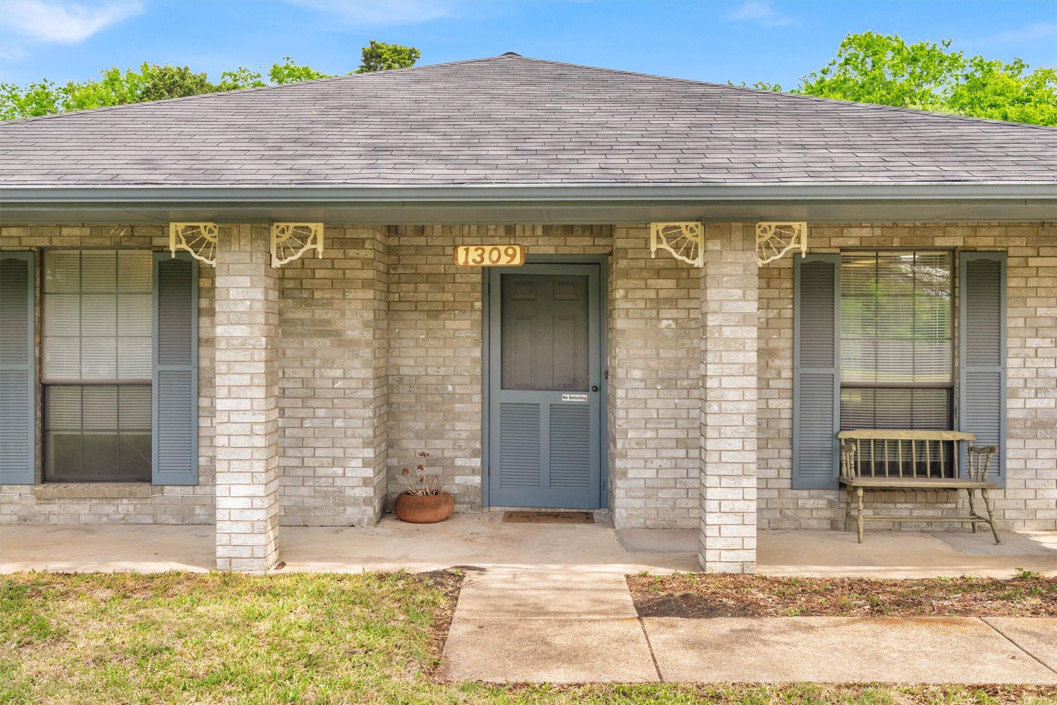 1309 Dixie Lane Waxahachie TX 75165