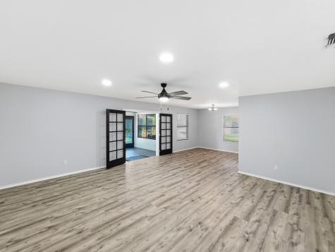 1103 Holiday Court Granbury TX 76048