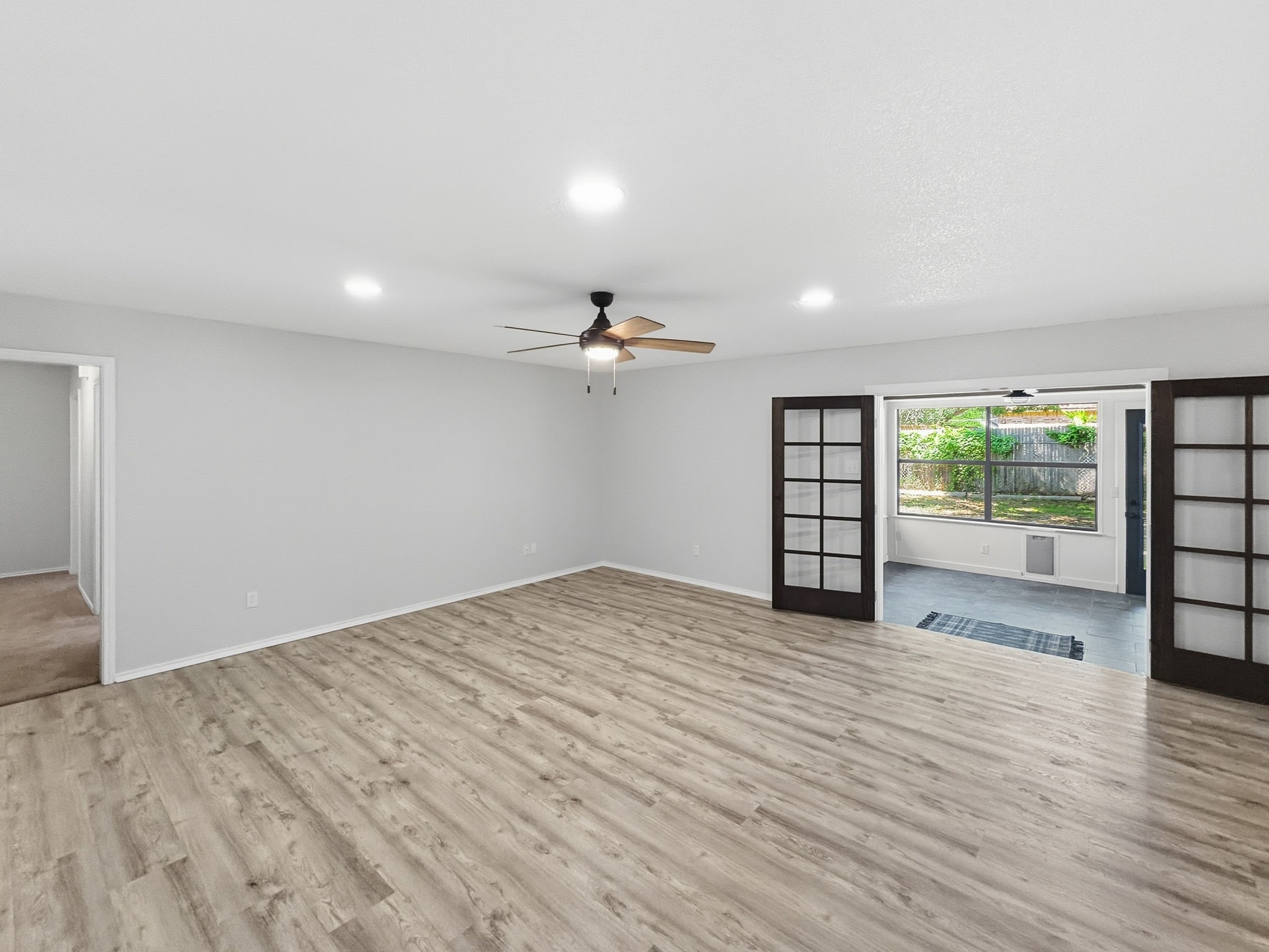 1103 Holiday Court Granbury TX 76048