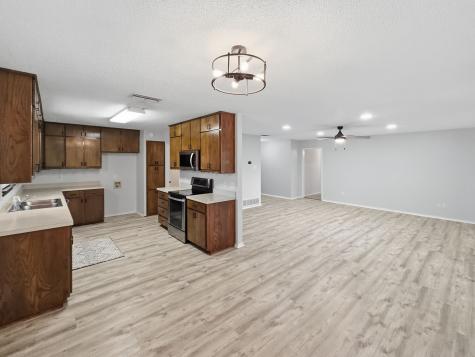 1103 Holiday Court Granbury TX 76048