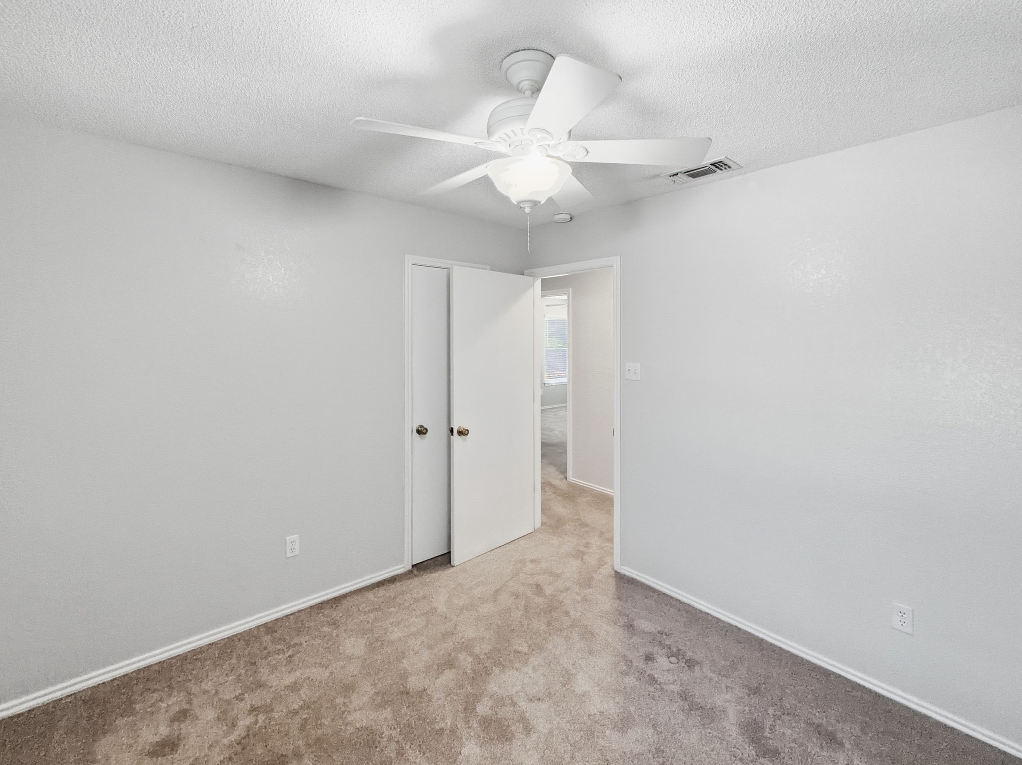 1103 Holiday Court Granbury TX 76048