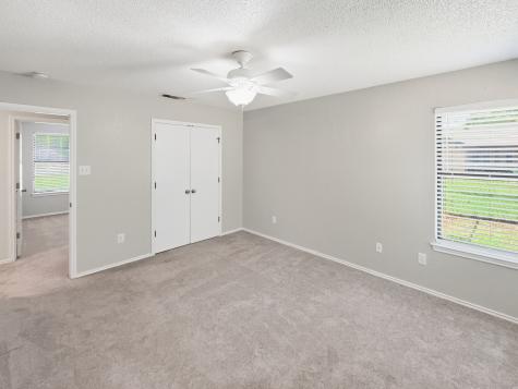 1103 Holiday Court Granbury TX 76048