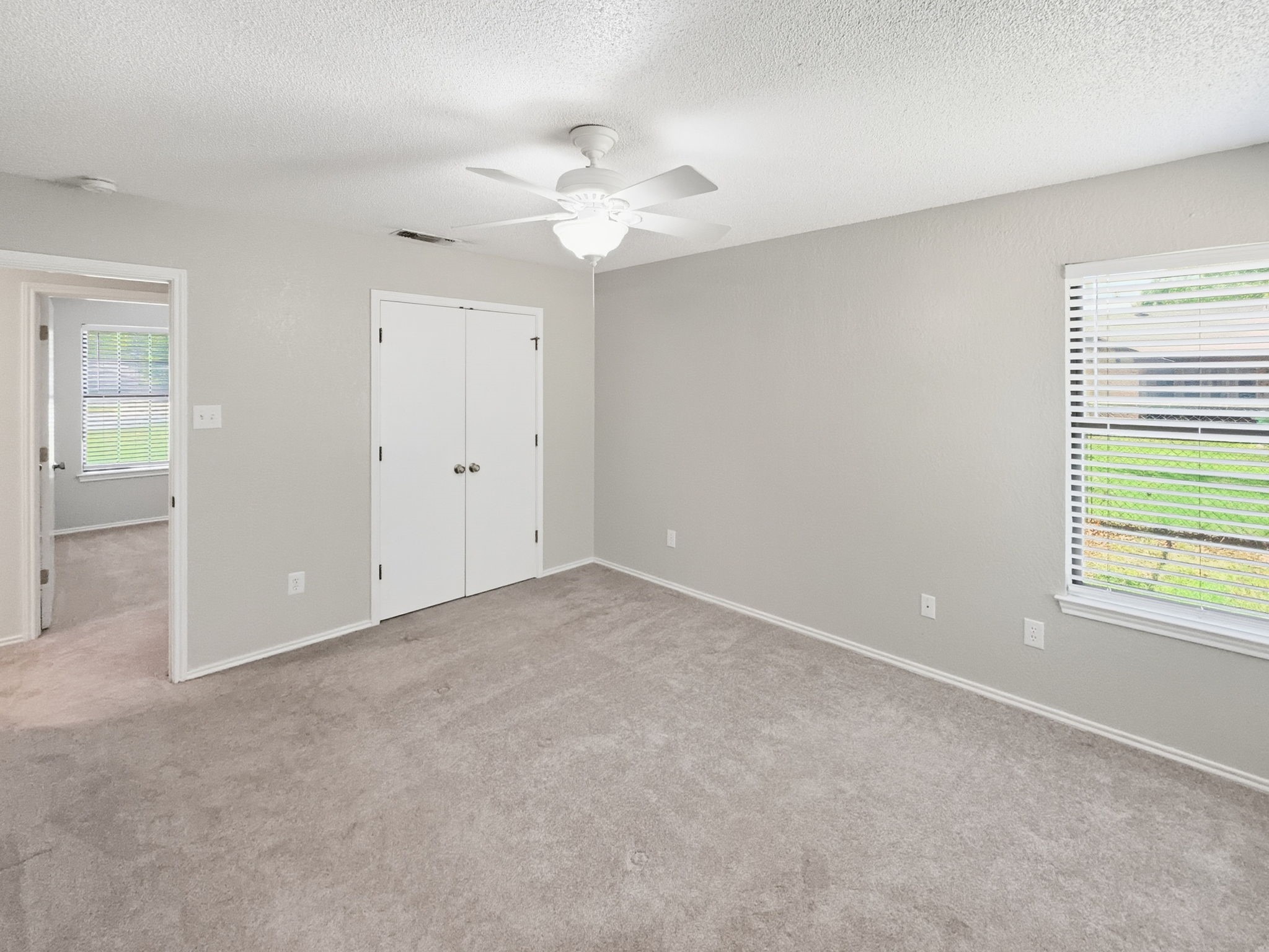 1103 Holiday Court Granbury TX 76048