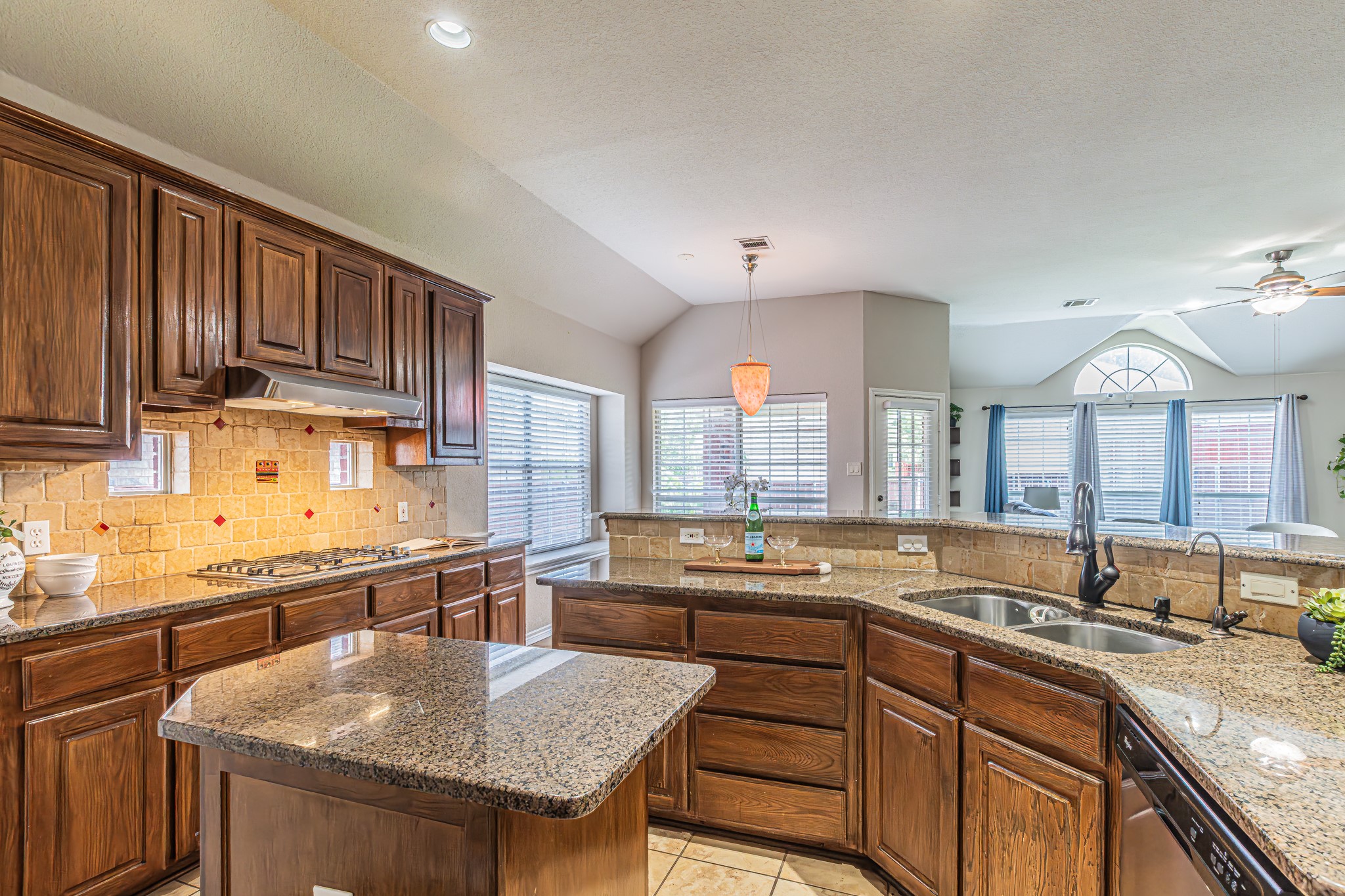 1426 Ranch Hill Drive Irving TX 75063