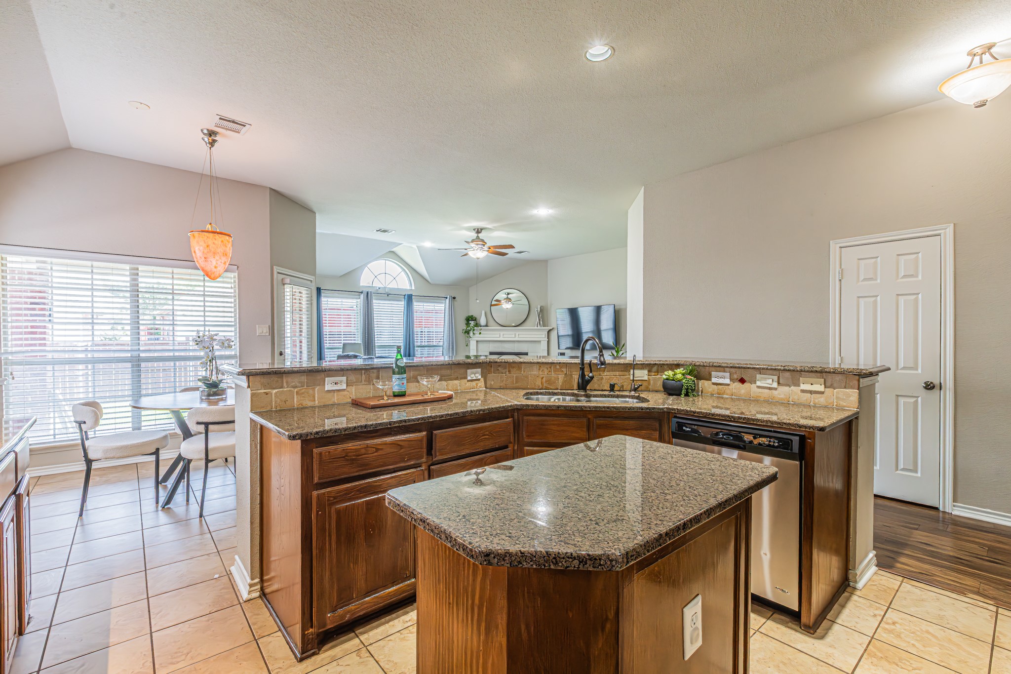 1426 Ranch Hill Drive Irving TX 75063