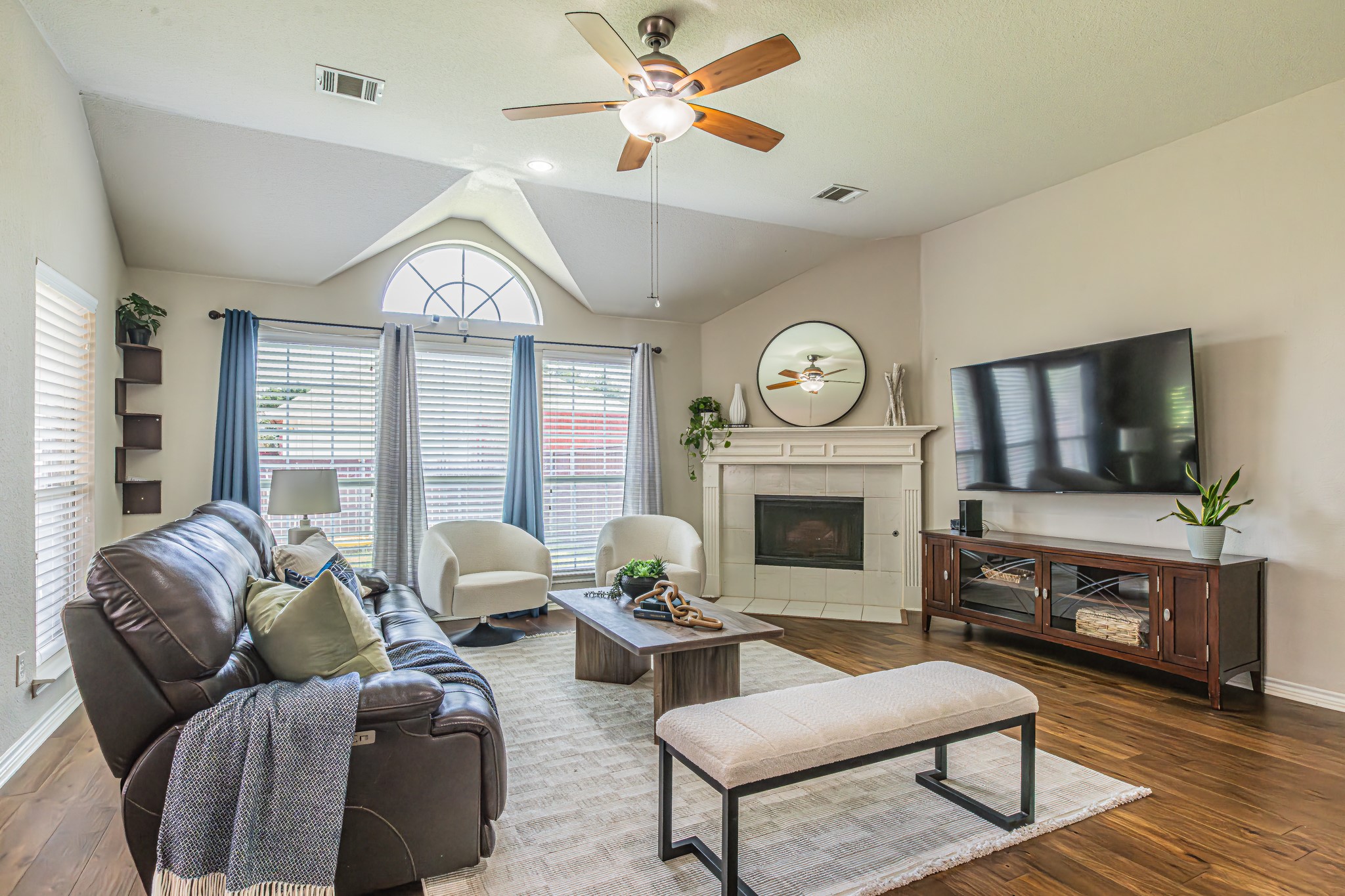 1426 Ranch Hill Drive Irving TX 75063