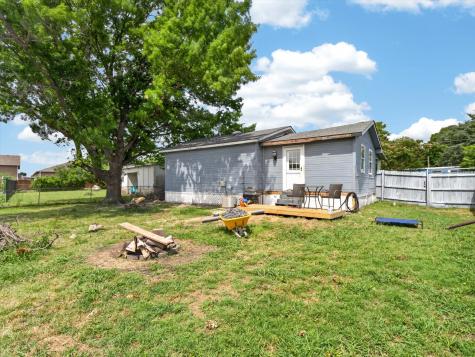 225 Cobb Avenue Van Alstyne TX 75495