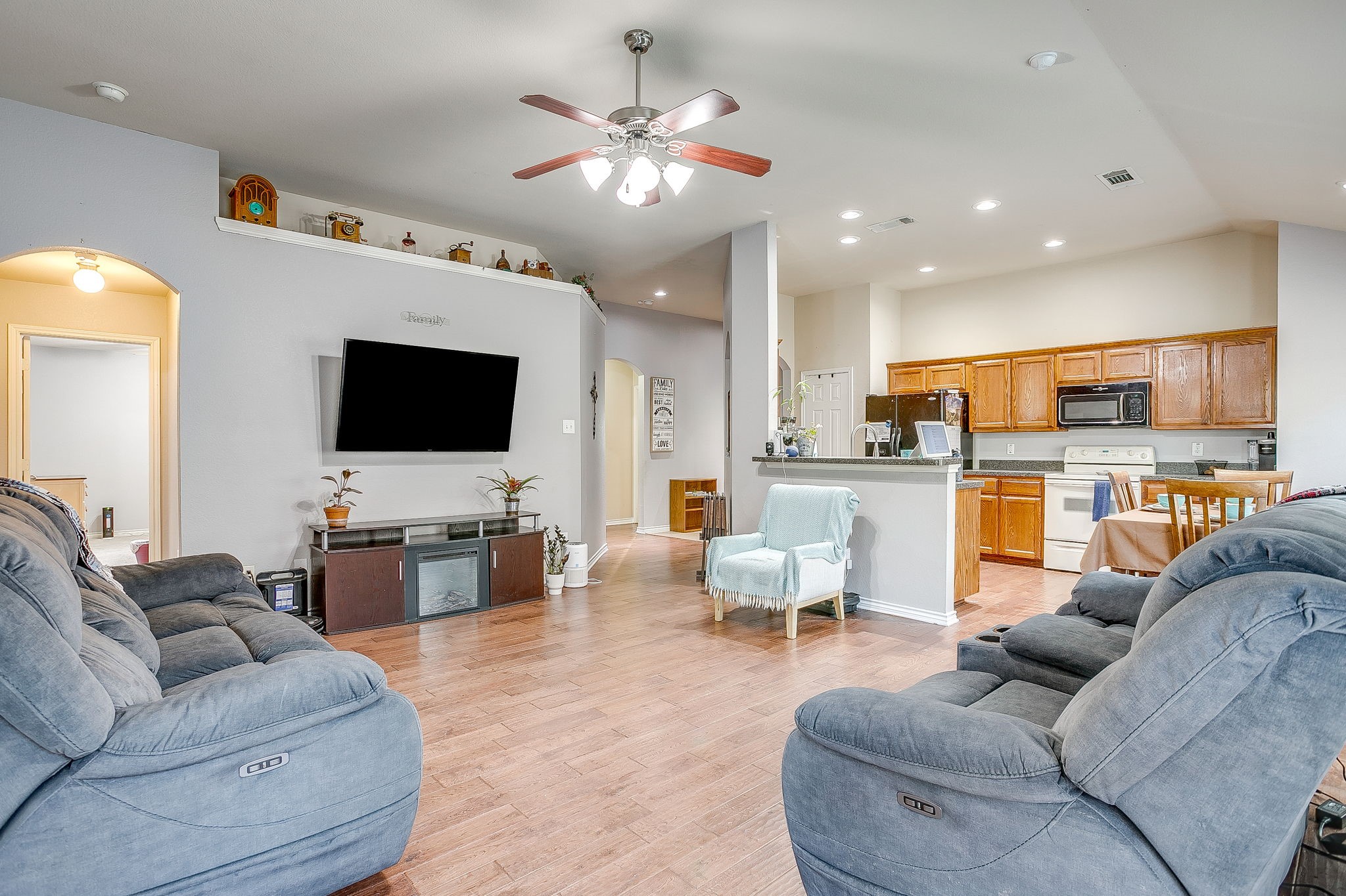3321 Royal Crest Drive Fort Worth TX 76140