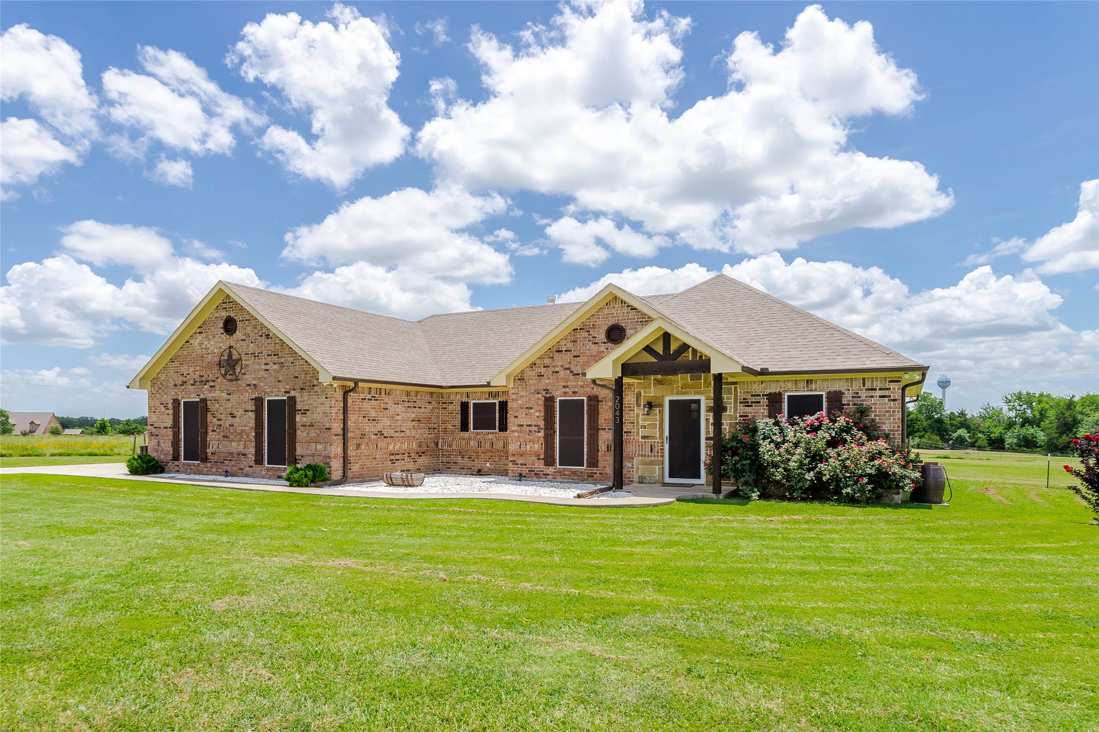 2043 Benton Lane Greenville TX 75401