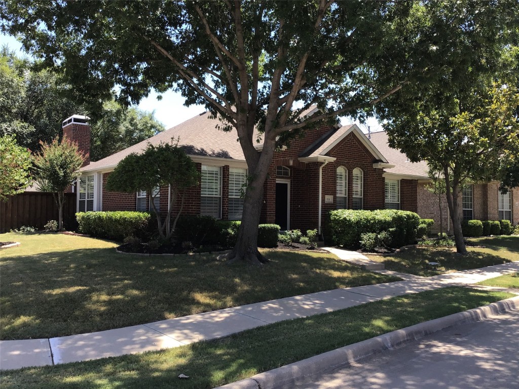 114 Stonecreek Drive Irving TX 75063