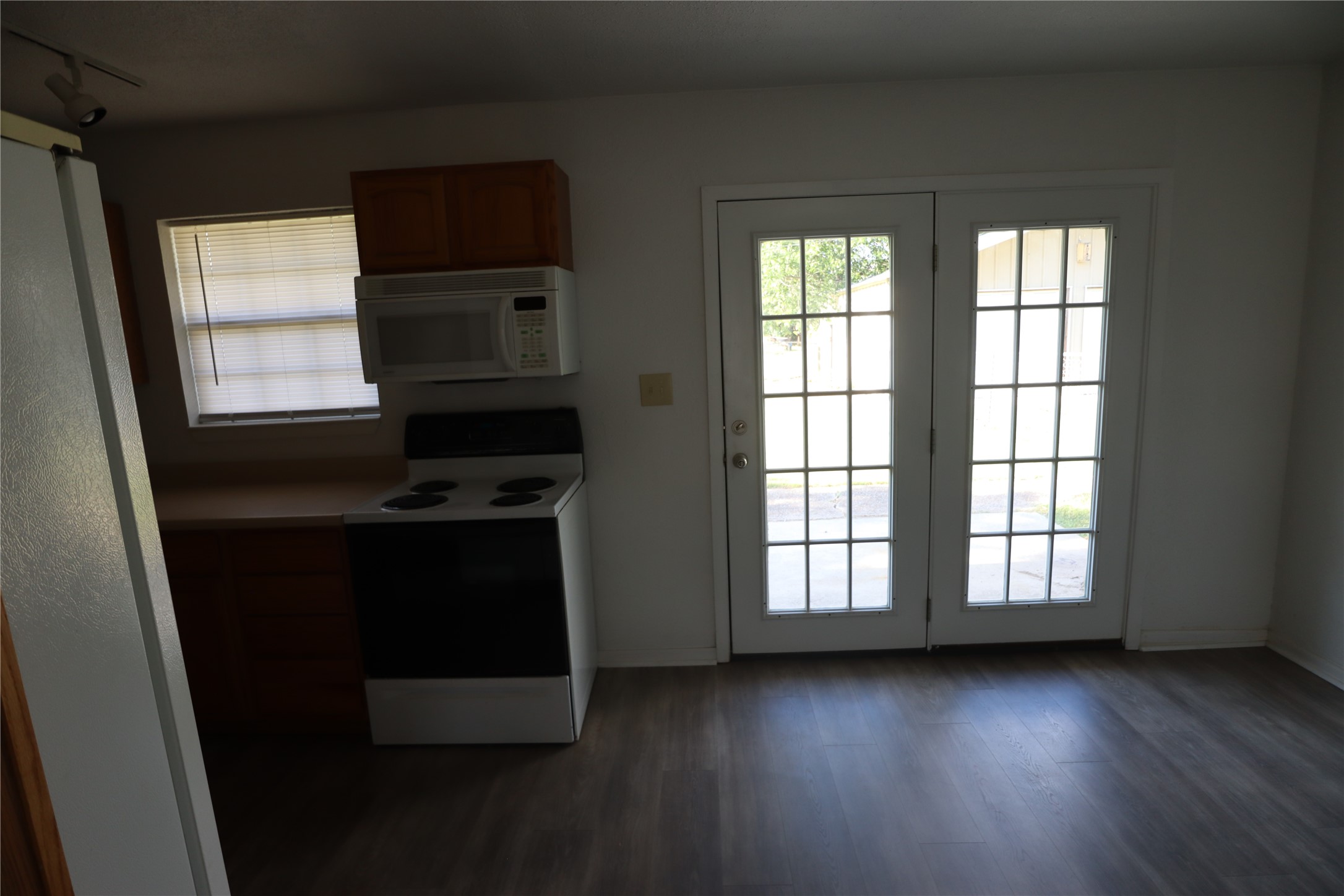 1223 Meadowbrook Street Ranger TX 76470