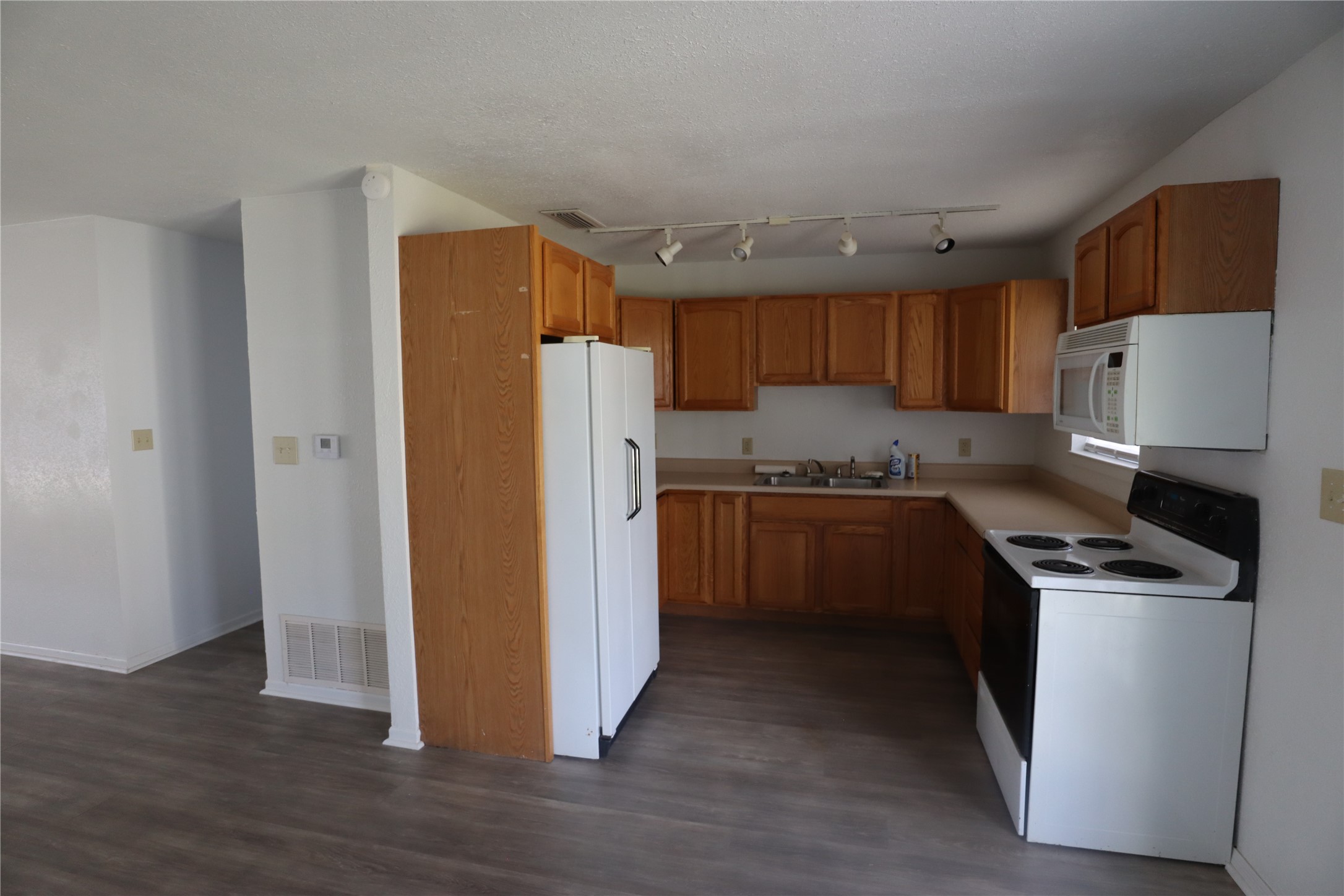 1223 Meadowbrook Street Ranger TX 76470