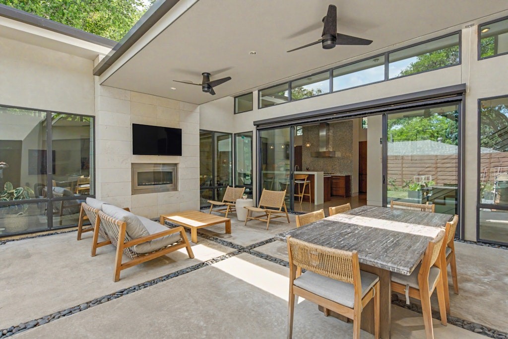 4011 Highgrove Drive Dallas TX 75220