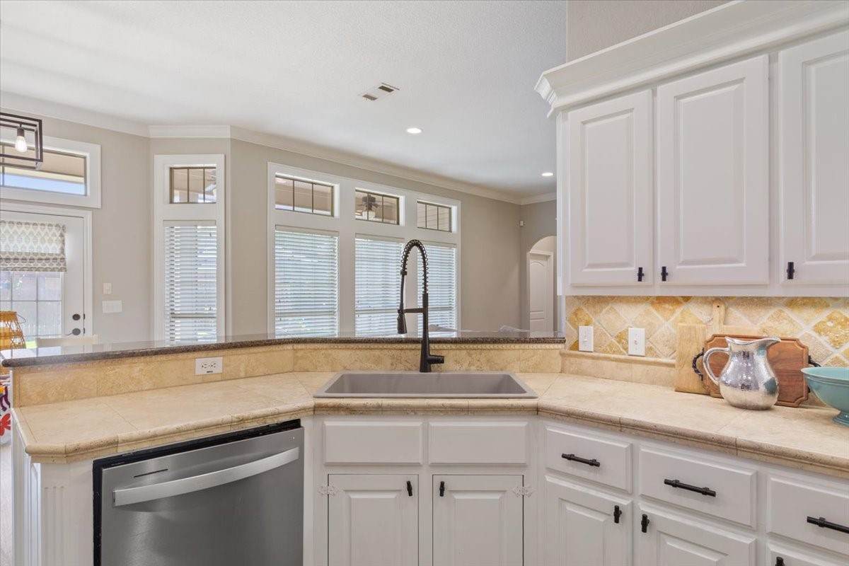 302 Edinburgh Waco TX 76712
