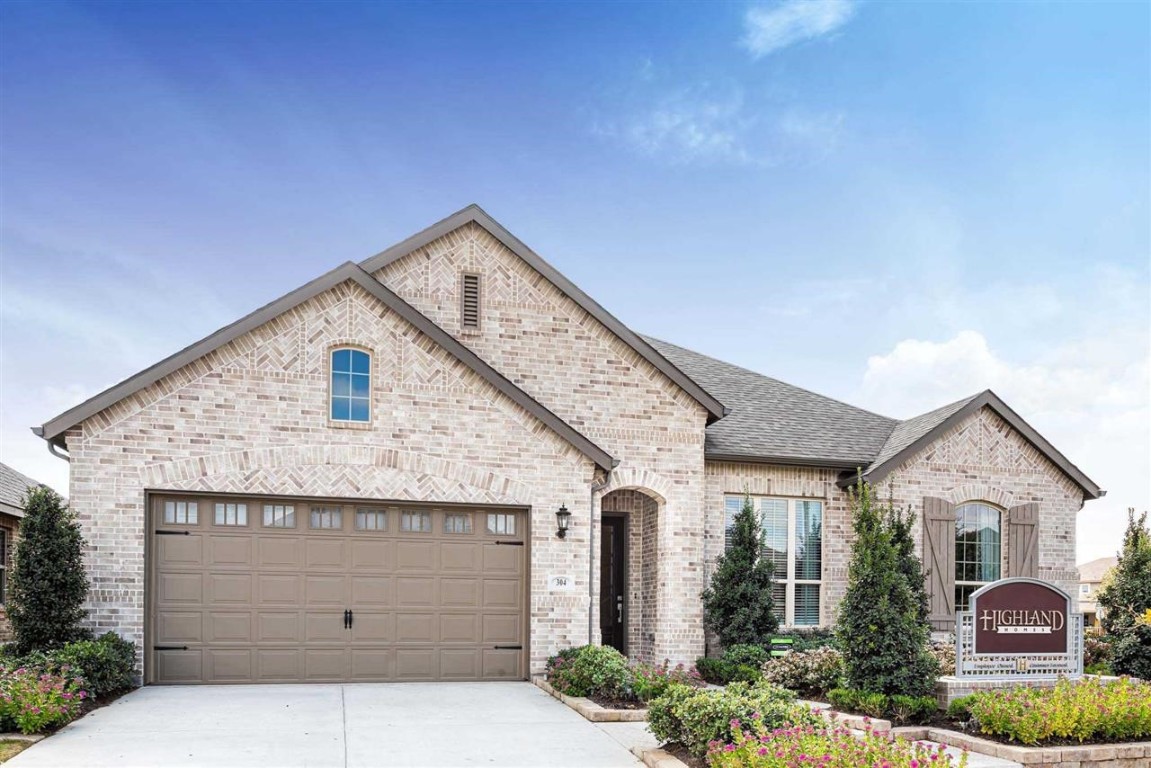 453 Country Meadows Boulevard Waxahachie TX 75165