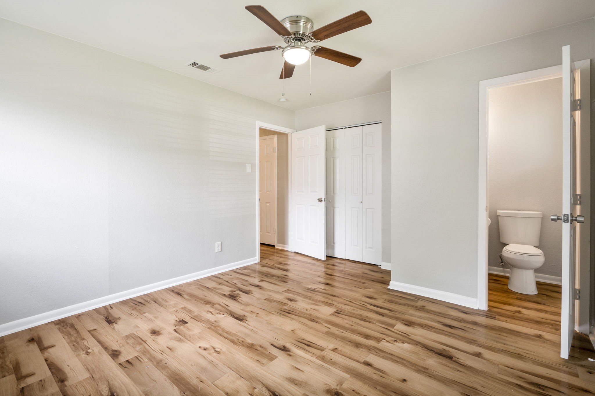 3814 Golden Hills Drive Dallas TX 75241