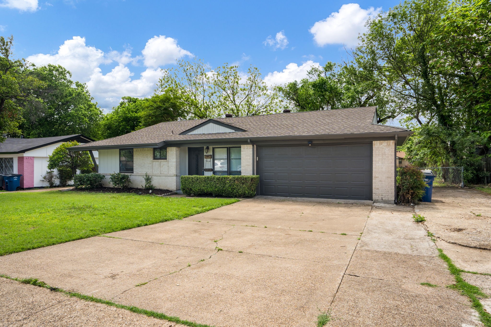 3814 Golden Hills Drive Dallas TX 75241