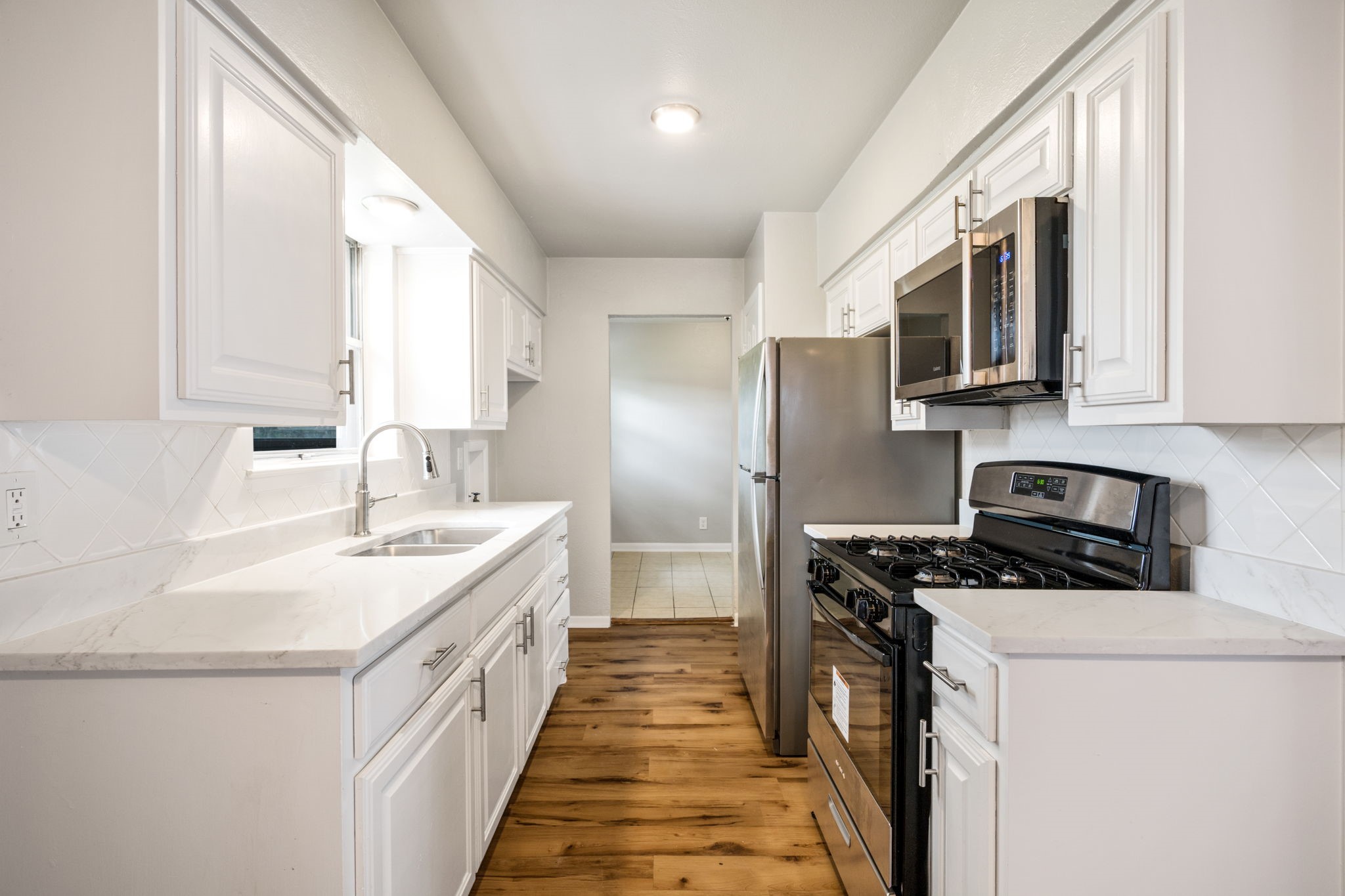 3814 Golden Hills Drive Dallas TX 75241
