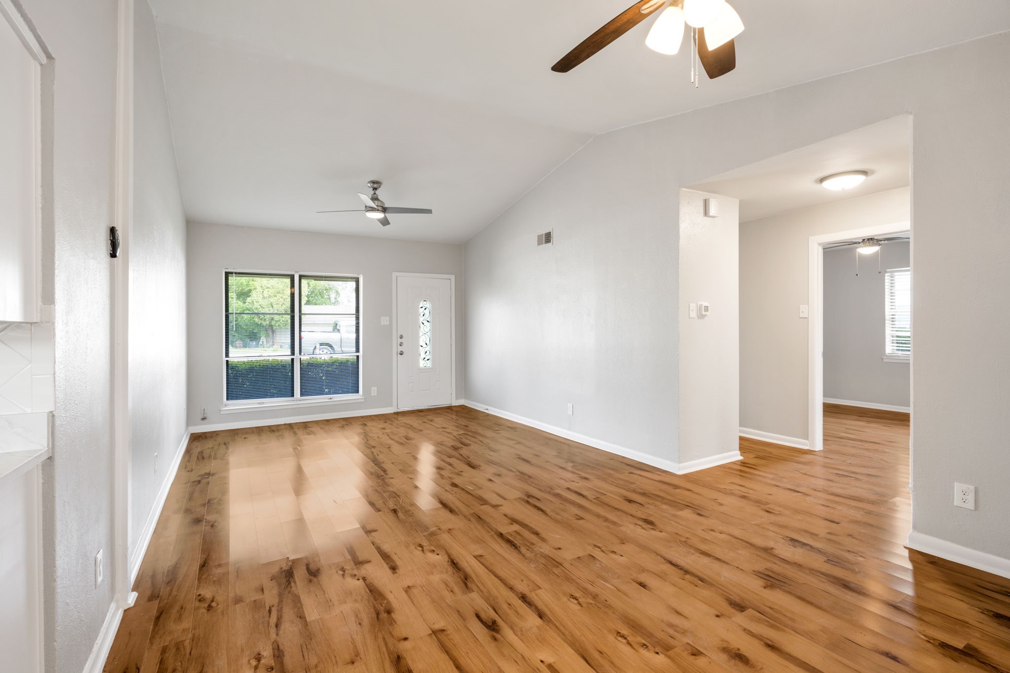 3814 Golden Hills Drive Dallas TX 75241