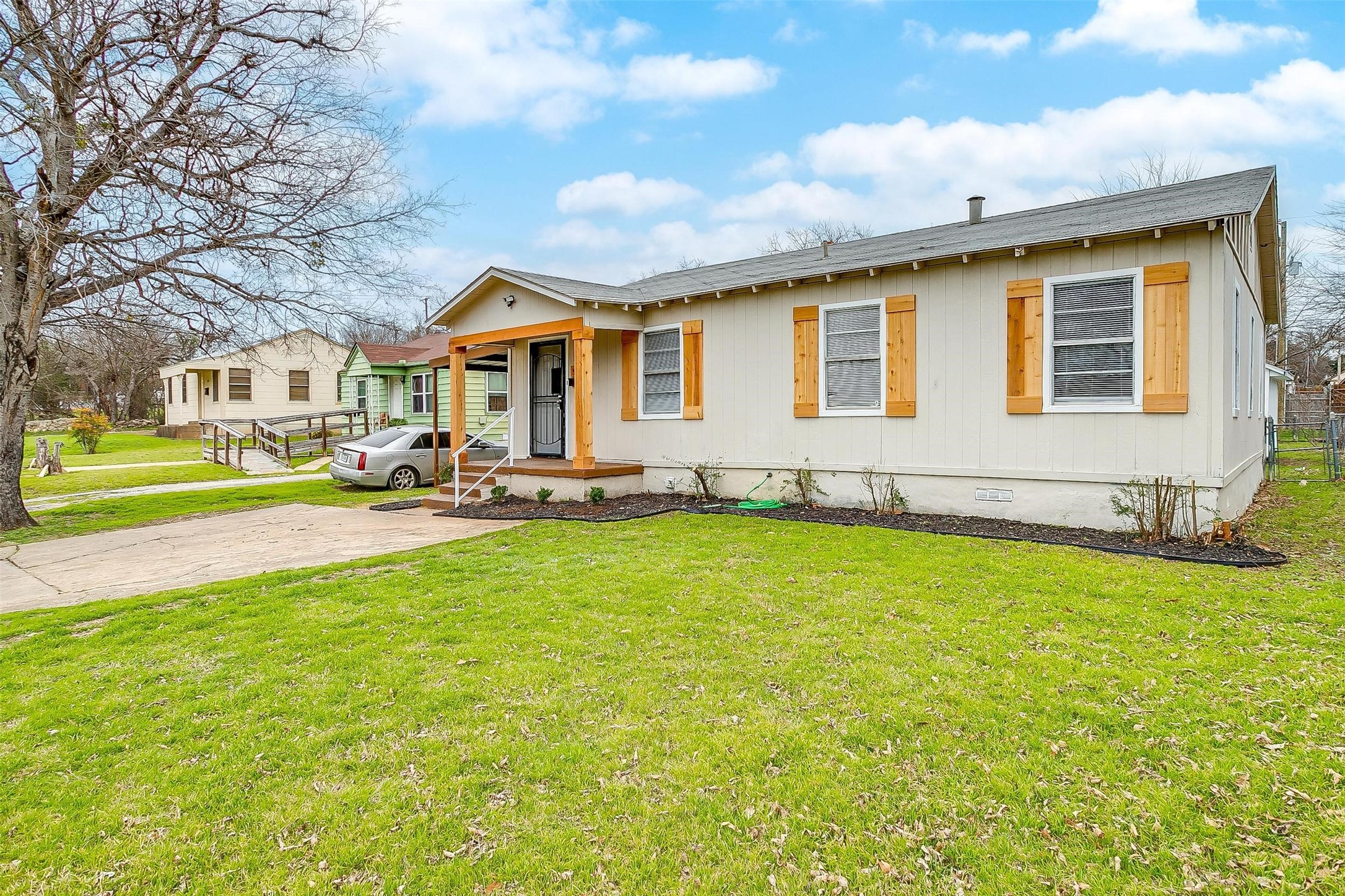 5715 Houghton Avenue Fort Worth TX 76107