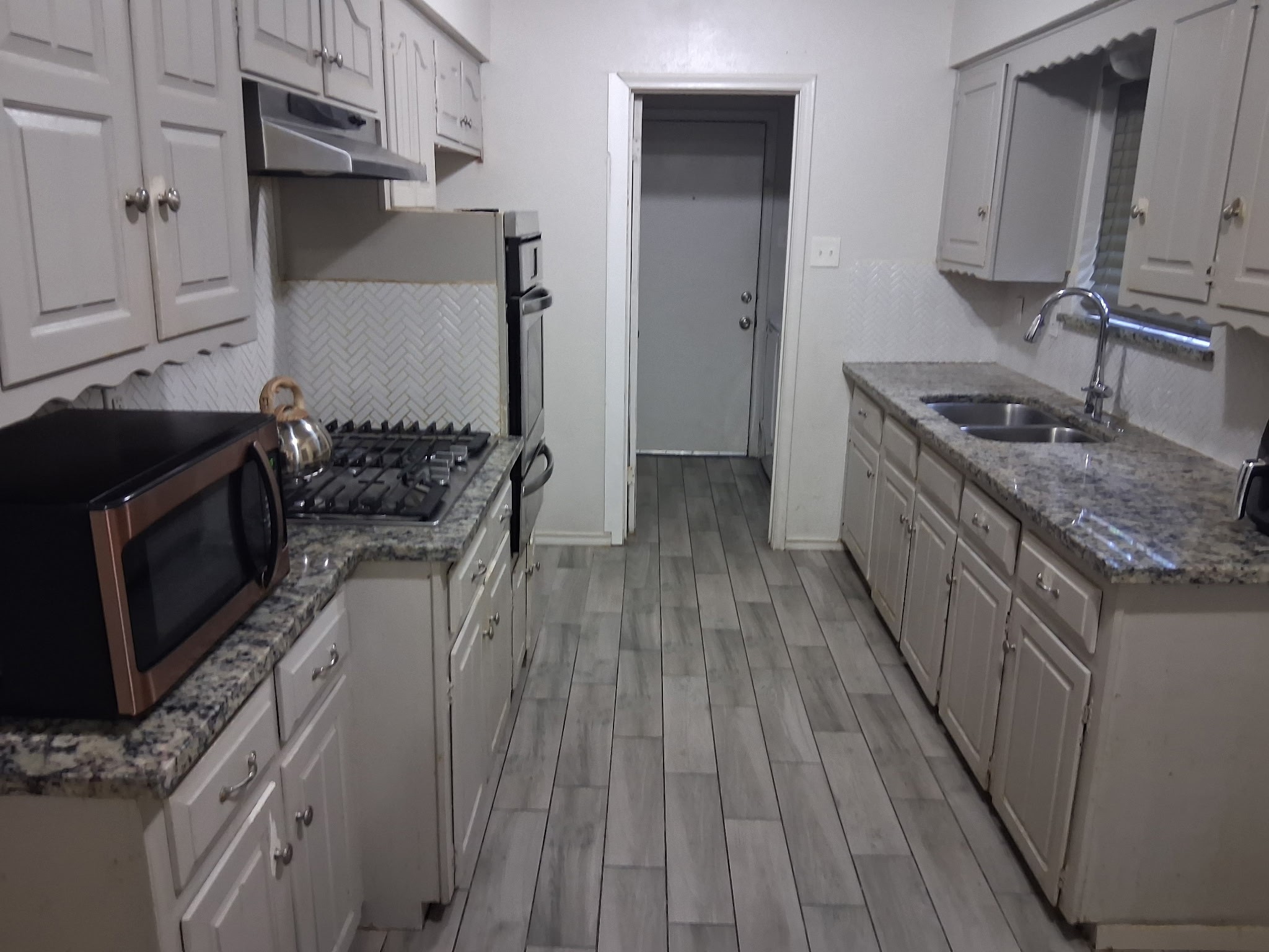 1212 Whispering Circle Dallas TX 75241