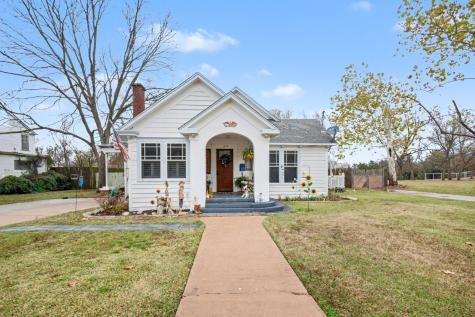 1618 Bonham Street Commerce TX 75428