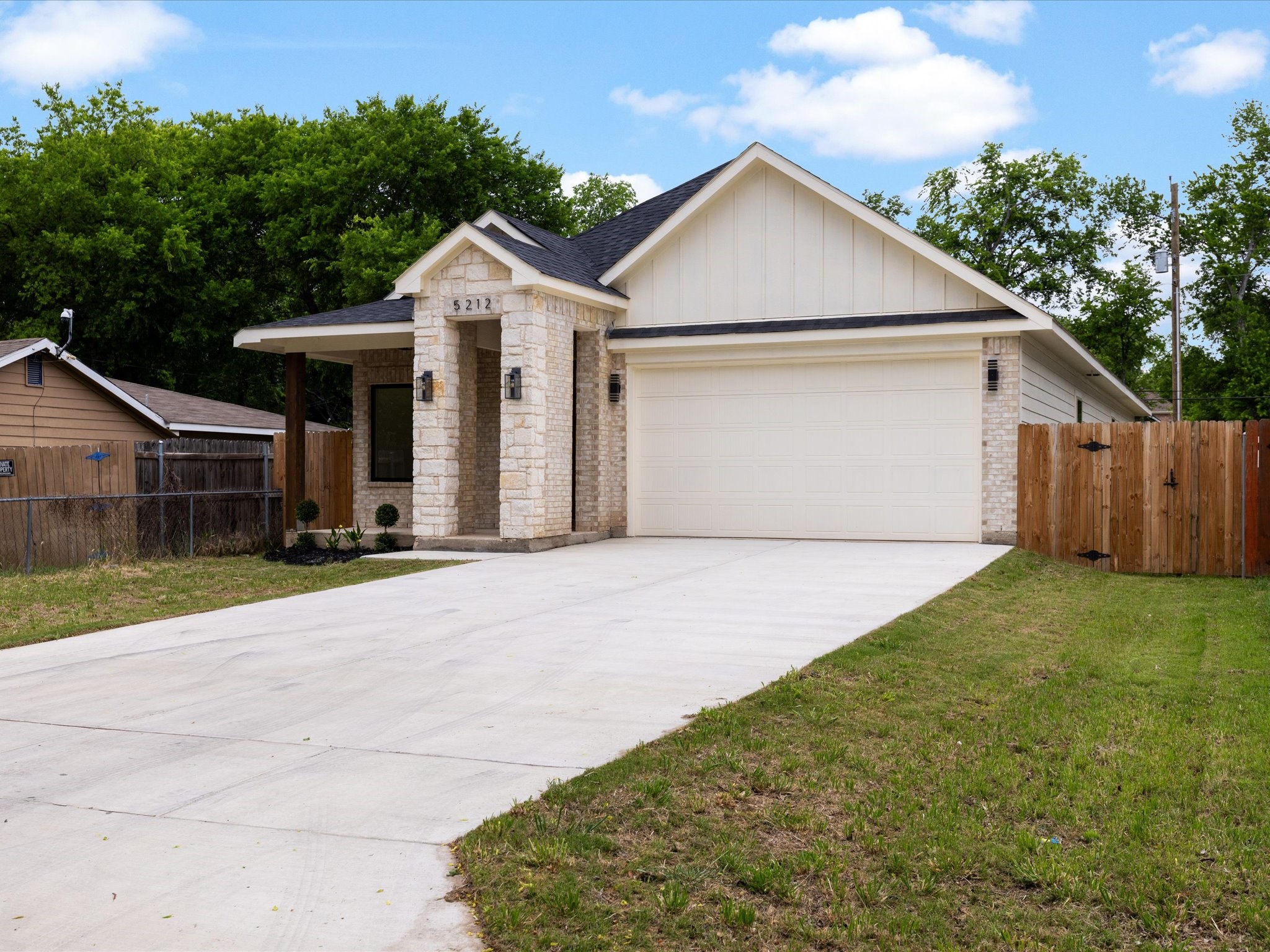 5212 Crowley Street Sansom Park TX 76114