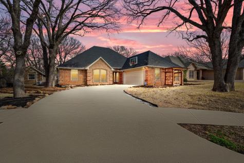 1105 Buena Vista Drive Denton TX 76210
