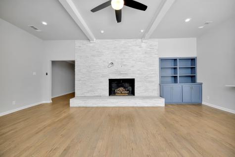 4566 Thunder Road Dallas TX 75244