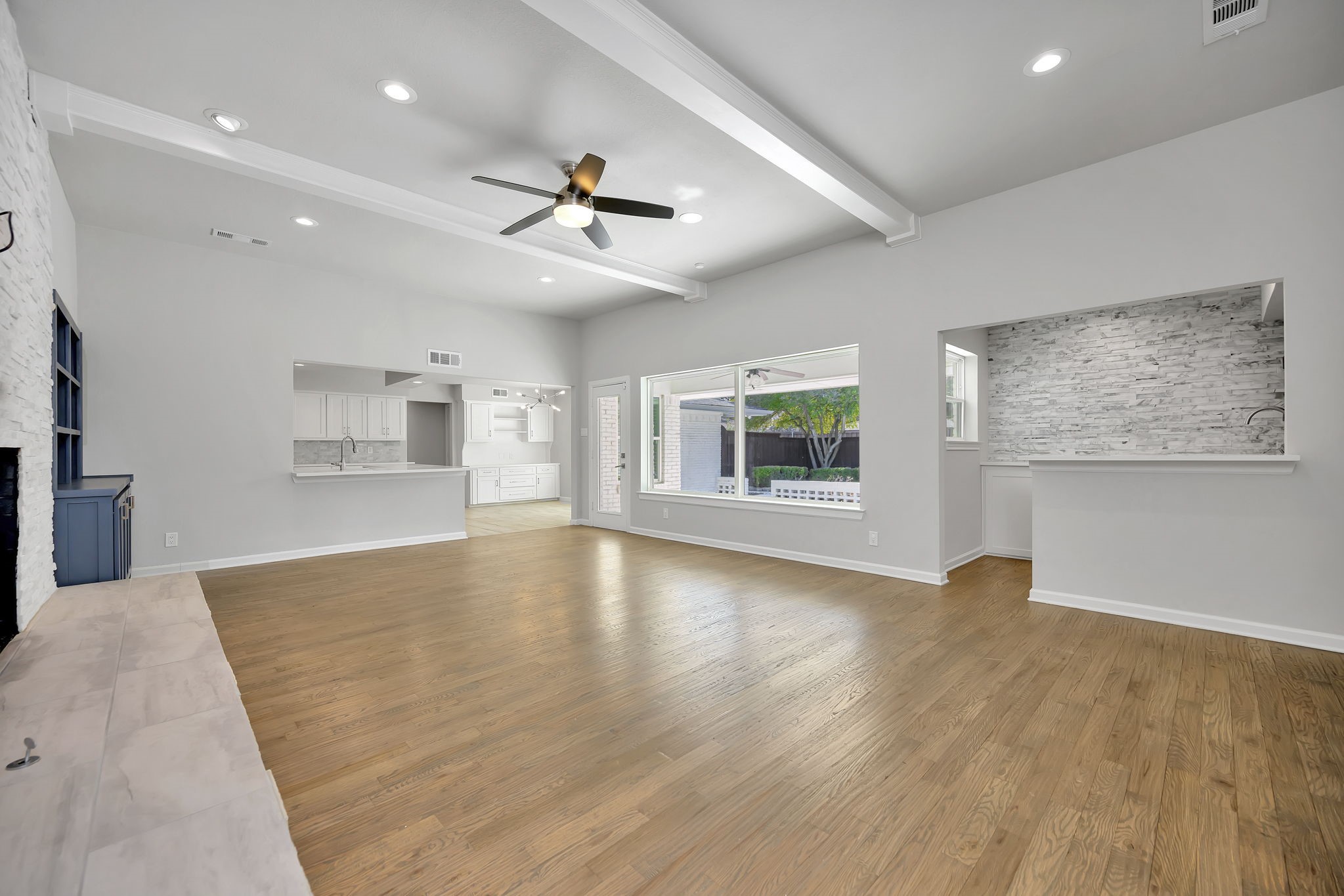 4566 Thunder Road Dallas TX 75244