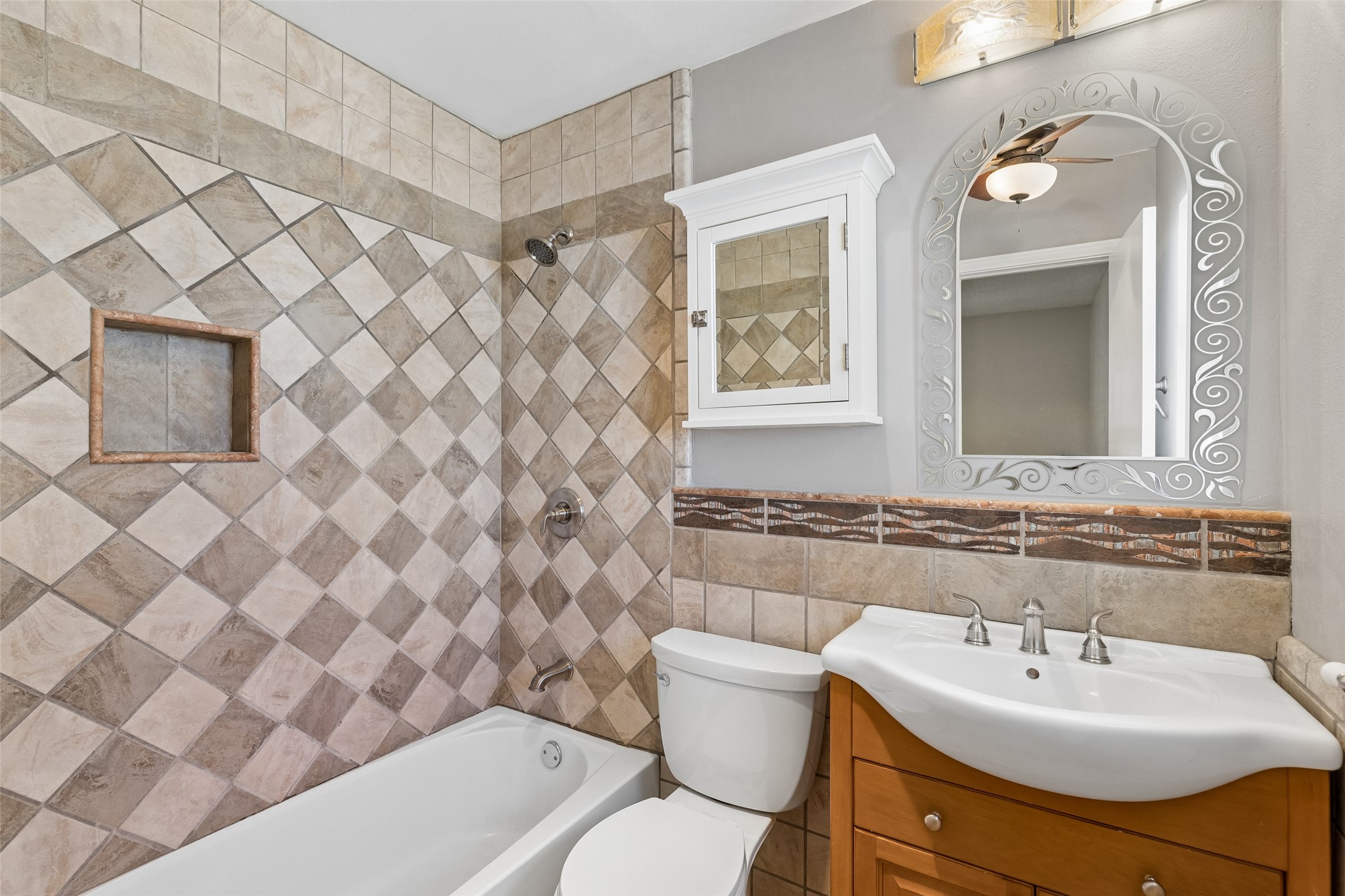 2100 Sandy Lane Irving TX 75060