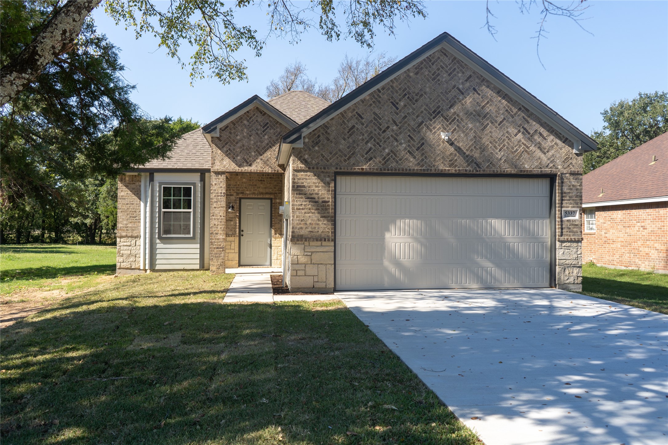 5337 Wild Oak Road Balch Springs TX 75180