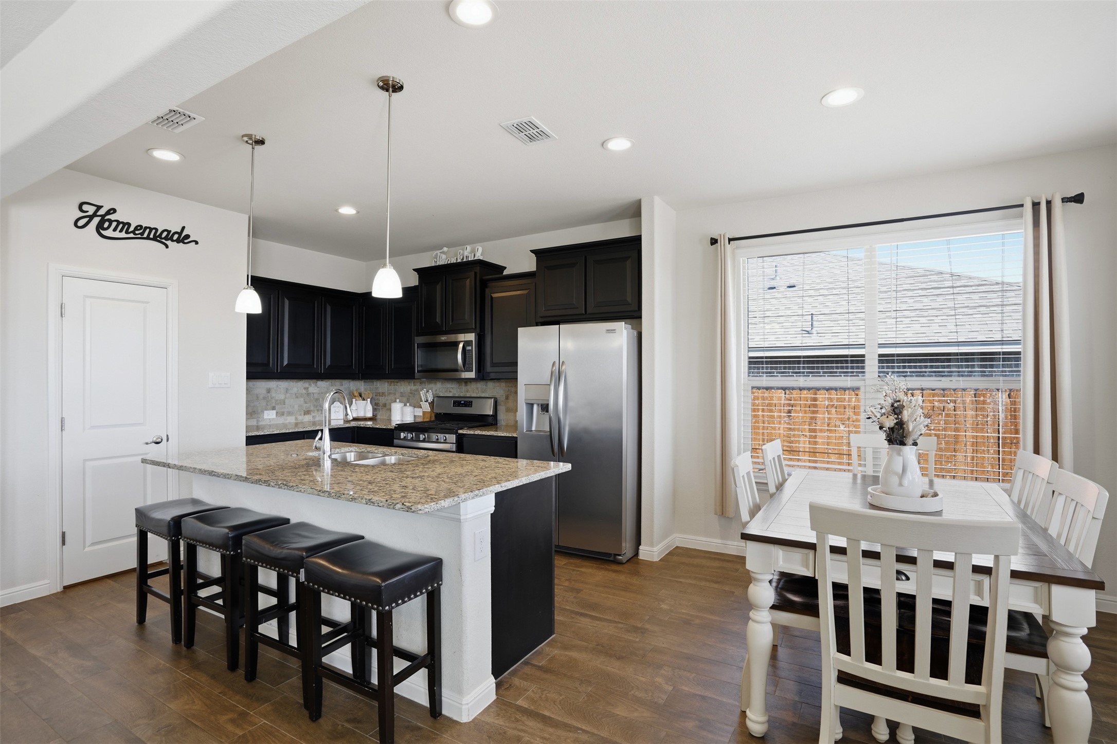 1502 Livermore Lane Cleburne TX 76033