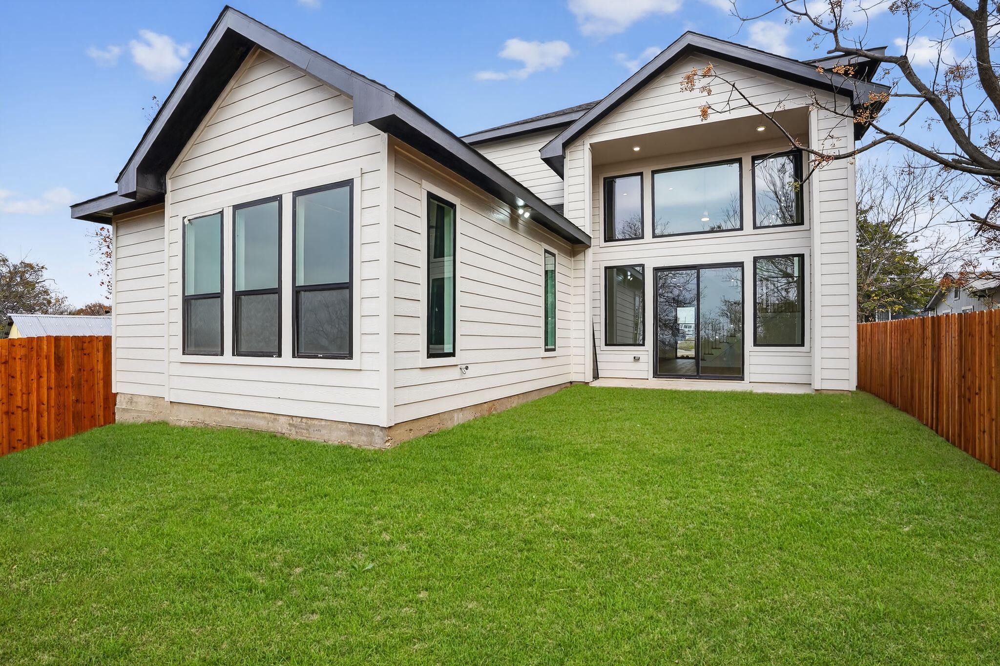 2007 N Montclair Avenue Dallas TX 75208