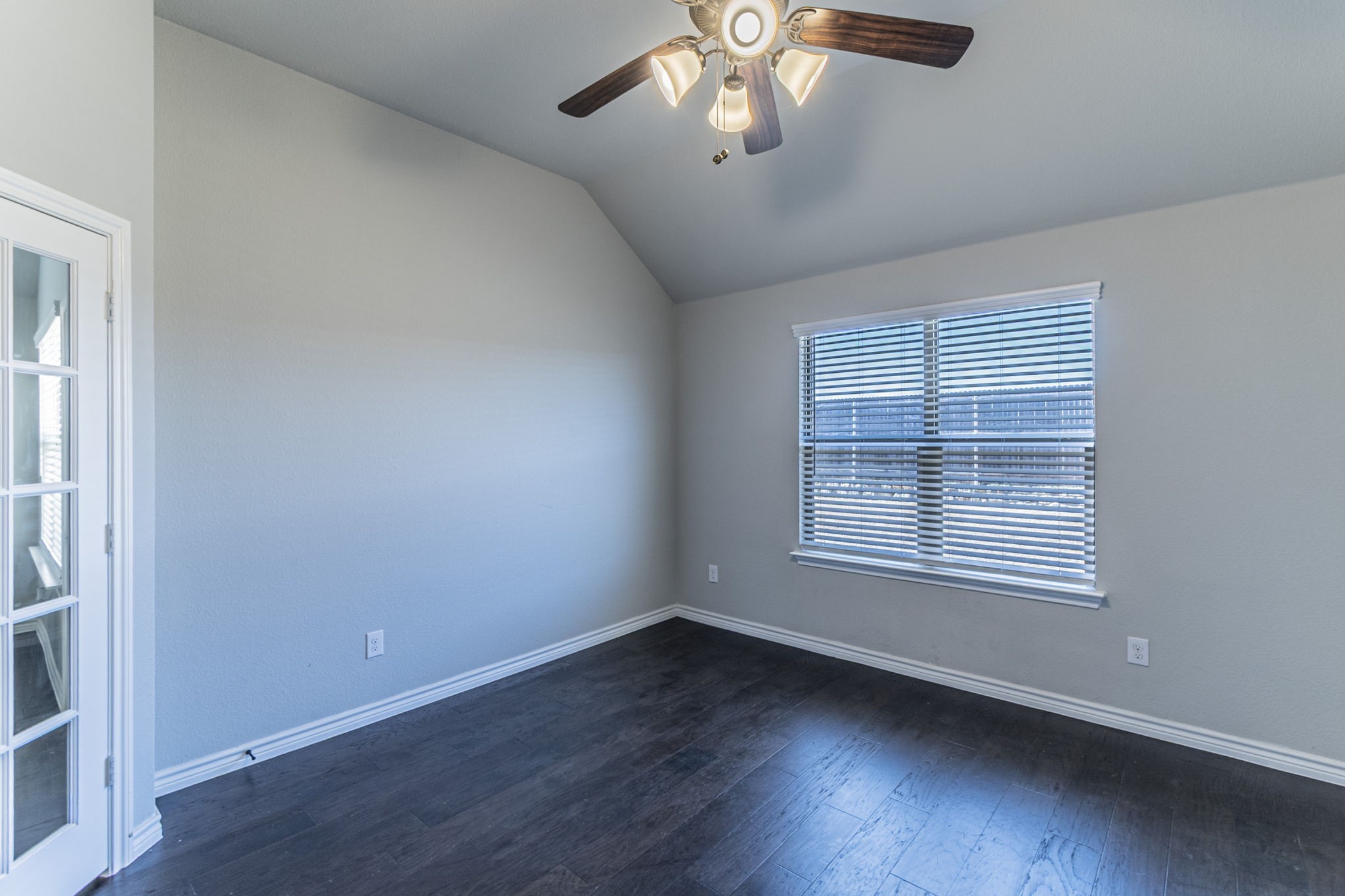 1901 Maplewood Drive Glenn Heights TX 75154
