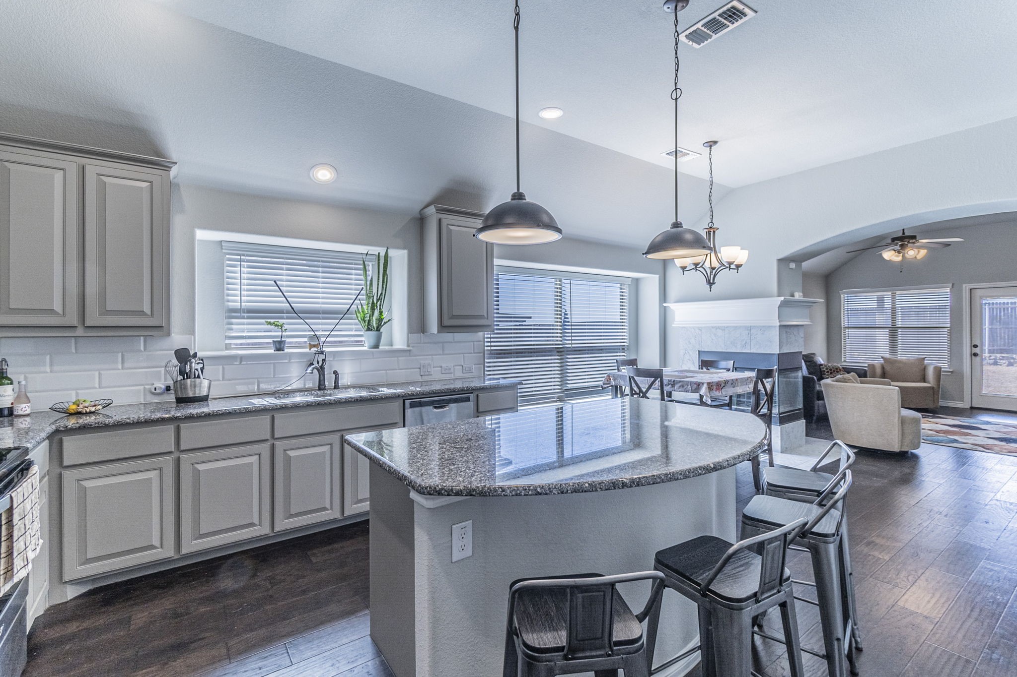 1901 Maplewood Drive Glenn Heights TX 75154