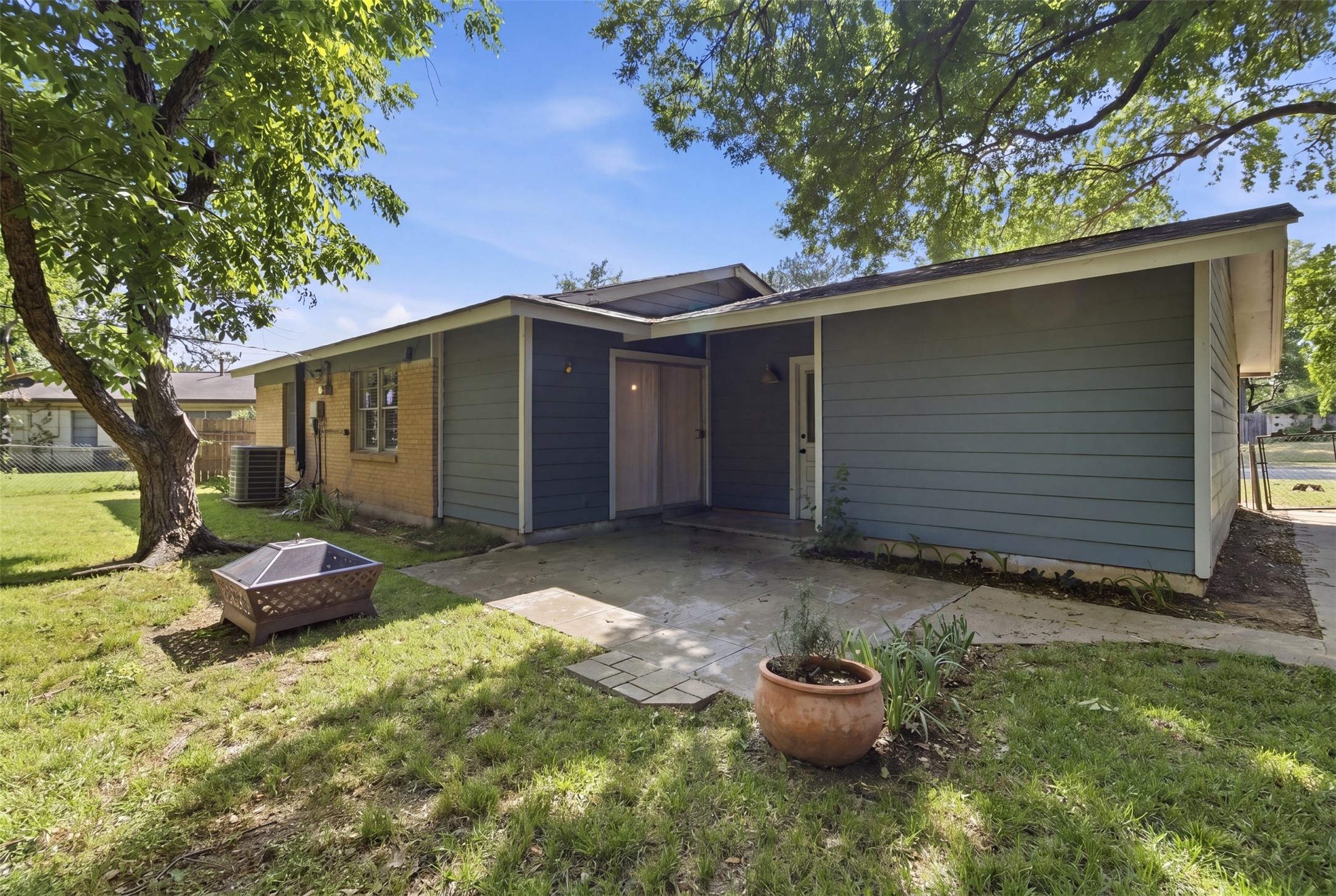 3408 Hanover Lane Irving TX 75062
