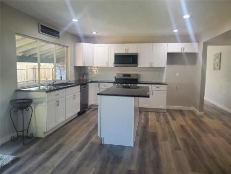 3306 Country Club Drive Grand Prairie TX 75052