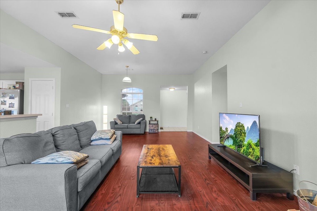 6926 Meadow Bend Drive Arlington TX 76002