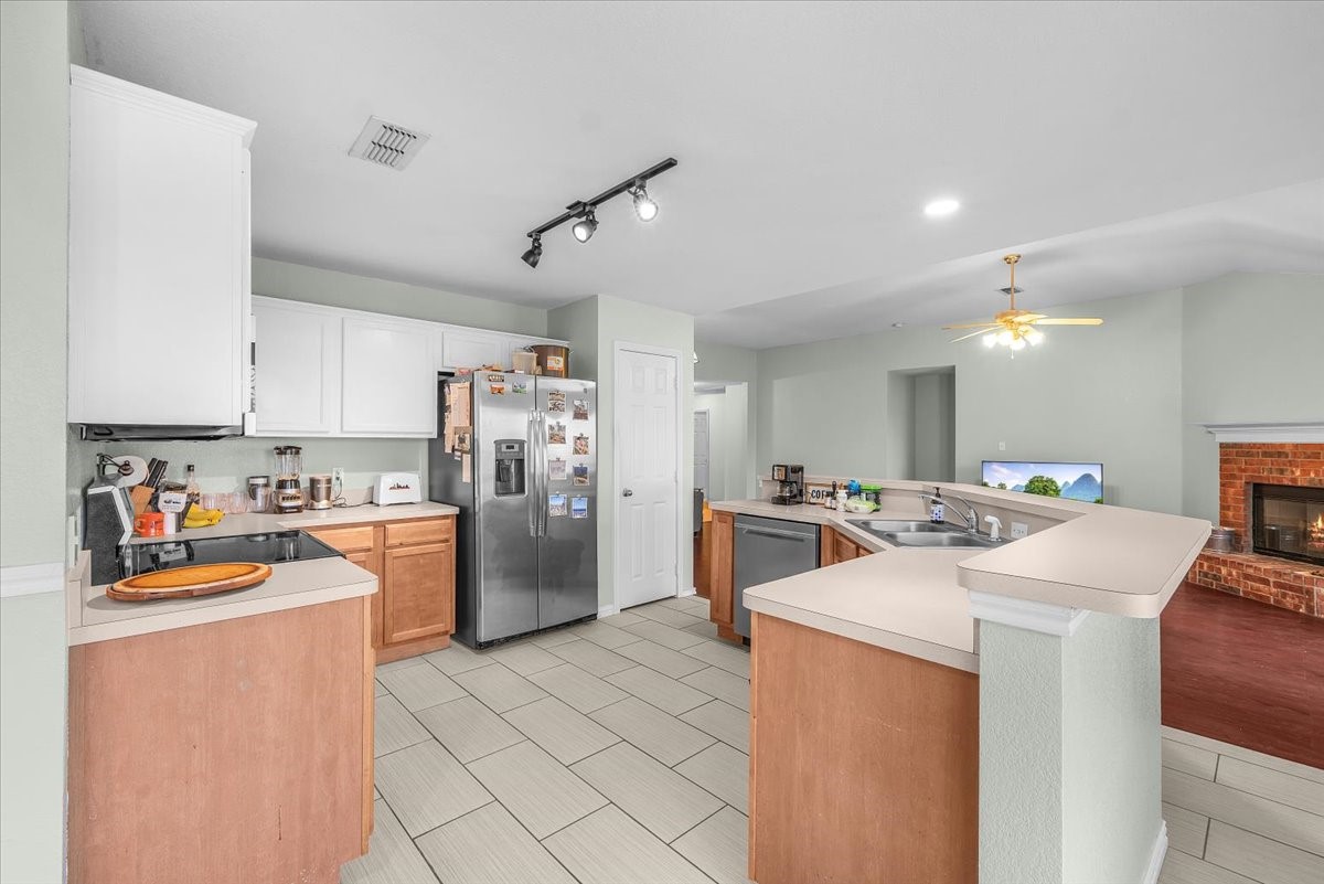 6926 Meadow Bend Drive Arlington TX 76002