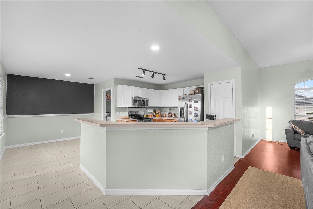 6926 Meadow Bend Drive Arlington TX 76002