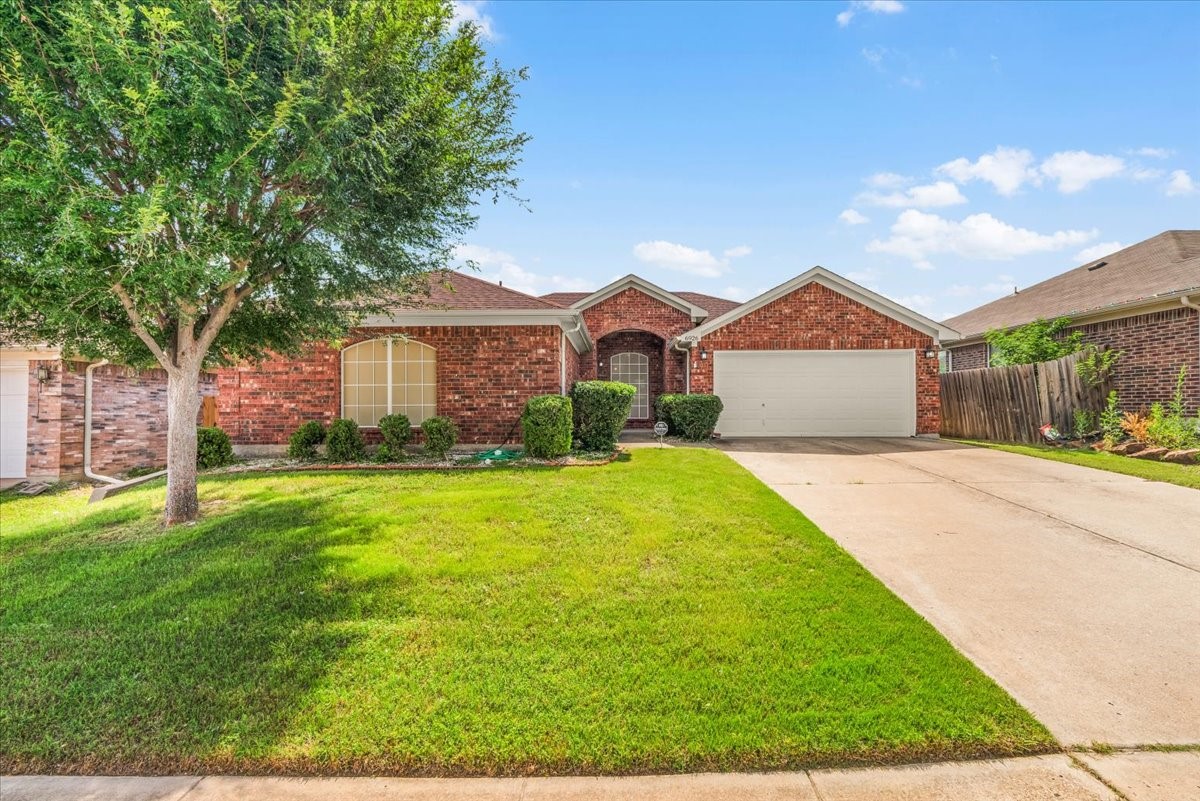 6926 Meadow Bend Drive Arlington TX 76002
