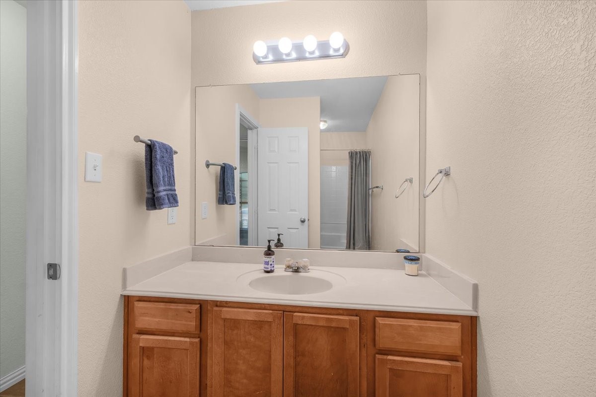 6926 Meadow Bend Drive Arlington TX 76002