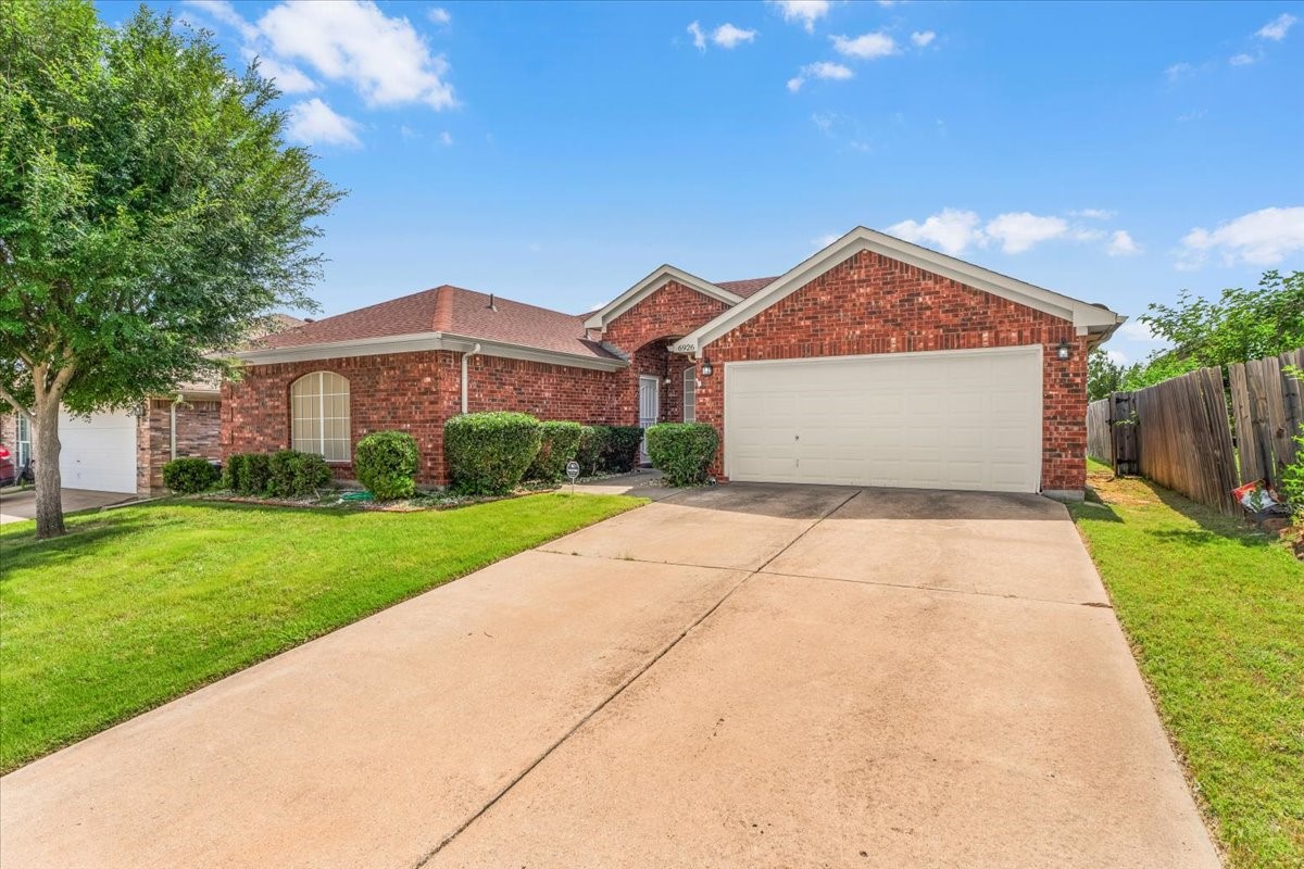 6926 Meadow Bend Drive Arlington TX 76002